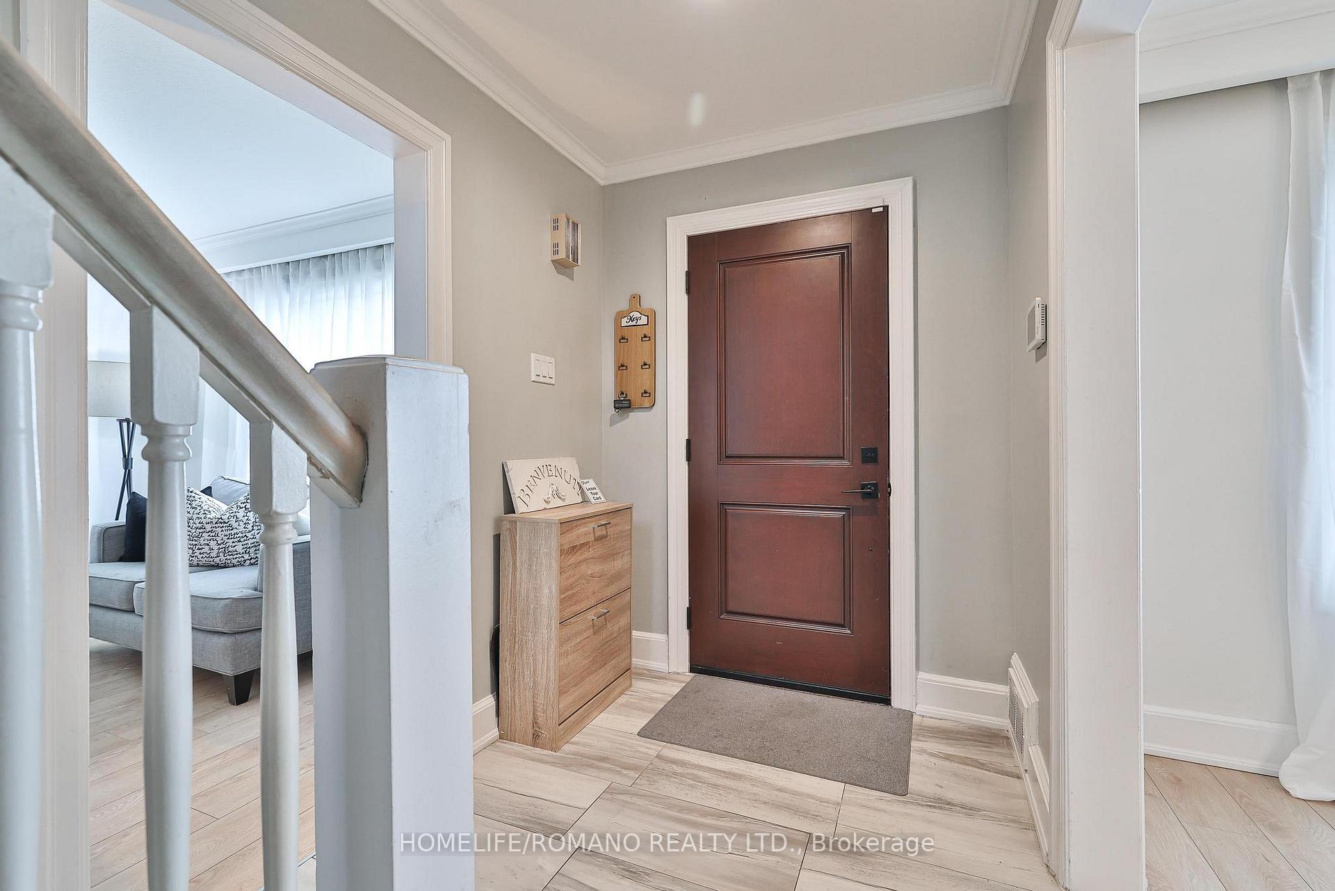 Photo 23 of 542 Deloraine Avenue, Toronto, Bedford Park-Nortown — HOMEH