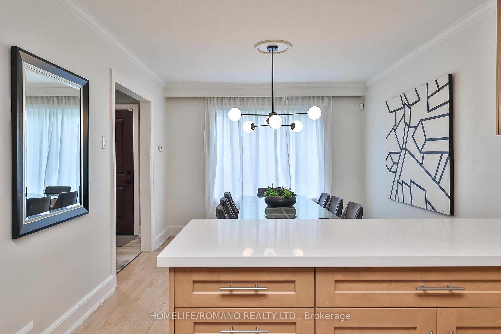 Photo 47 of 542 Deloraine Avenue, Toronto, Bedford Park-Nortown — HOMEH