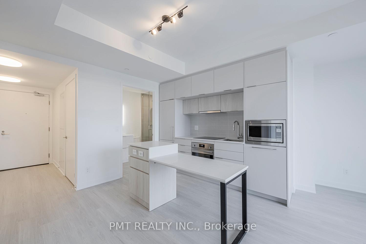 Photo 8 of Unit 1004, 185 Alberta Avenue, Toronto, Oakwood Village — HOMEH