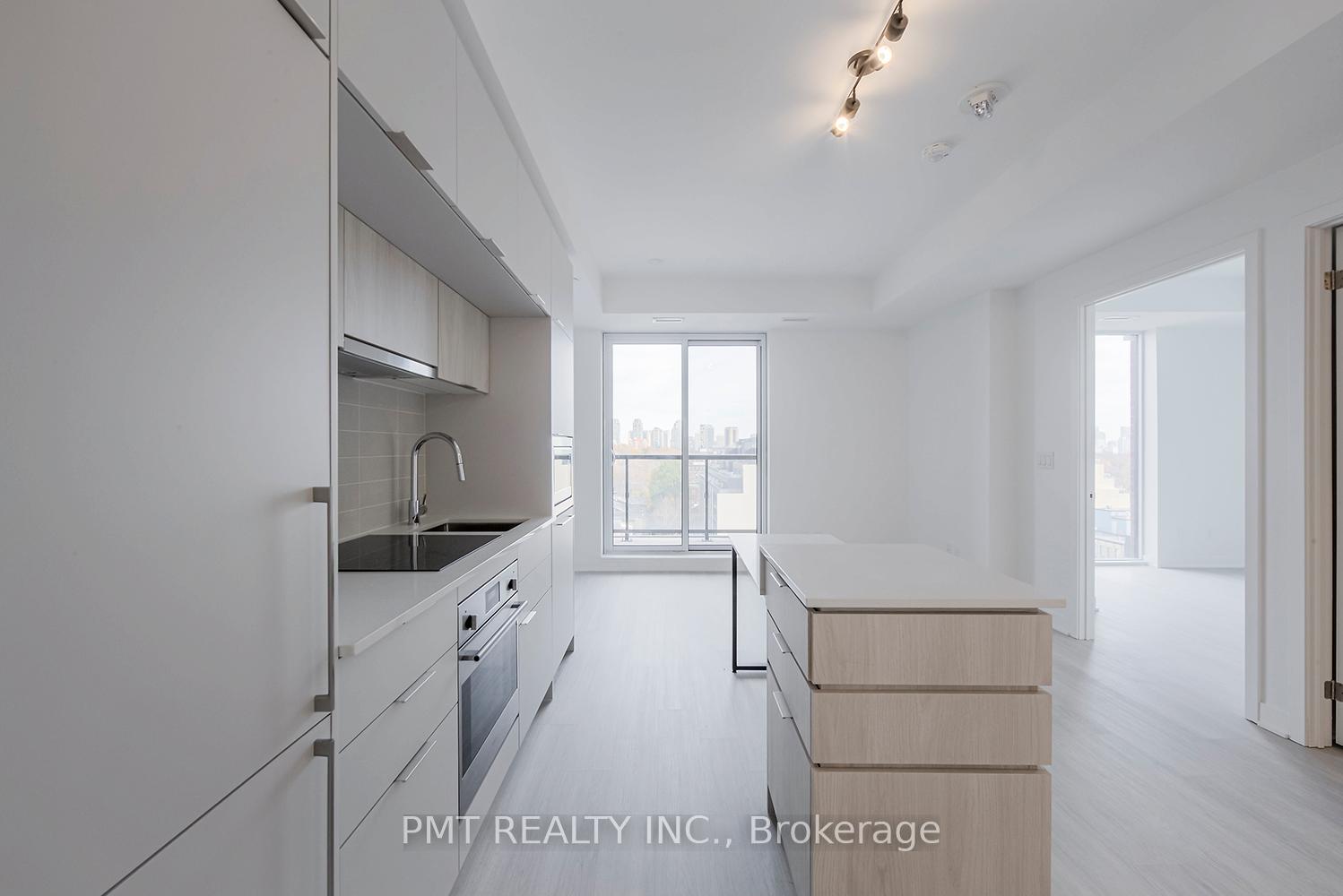 Photo 11 of Unit 1004, 185 Alberta Avenue, Toronto, Oakwood Village — HOMEH