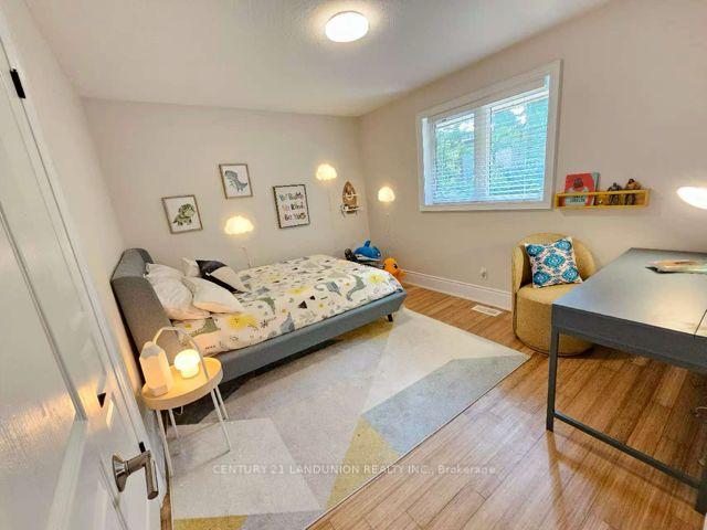 Photo 5 of 96 Irma Court, Hamilton, Ancaster — HOMEH