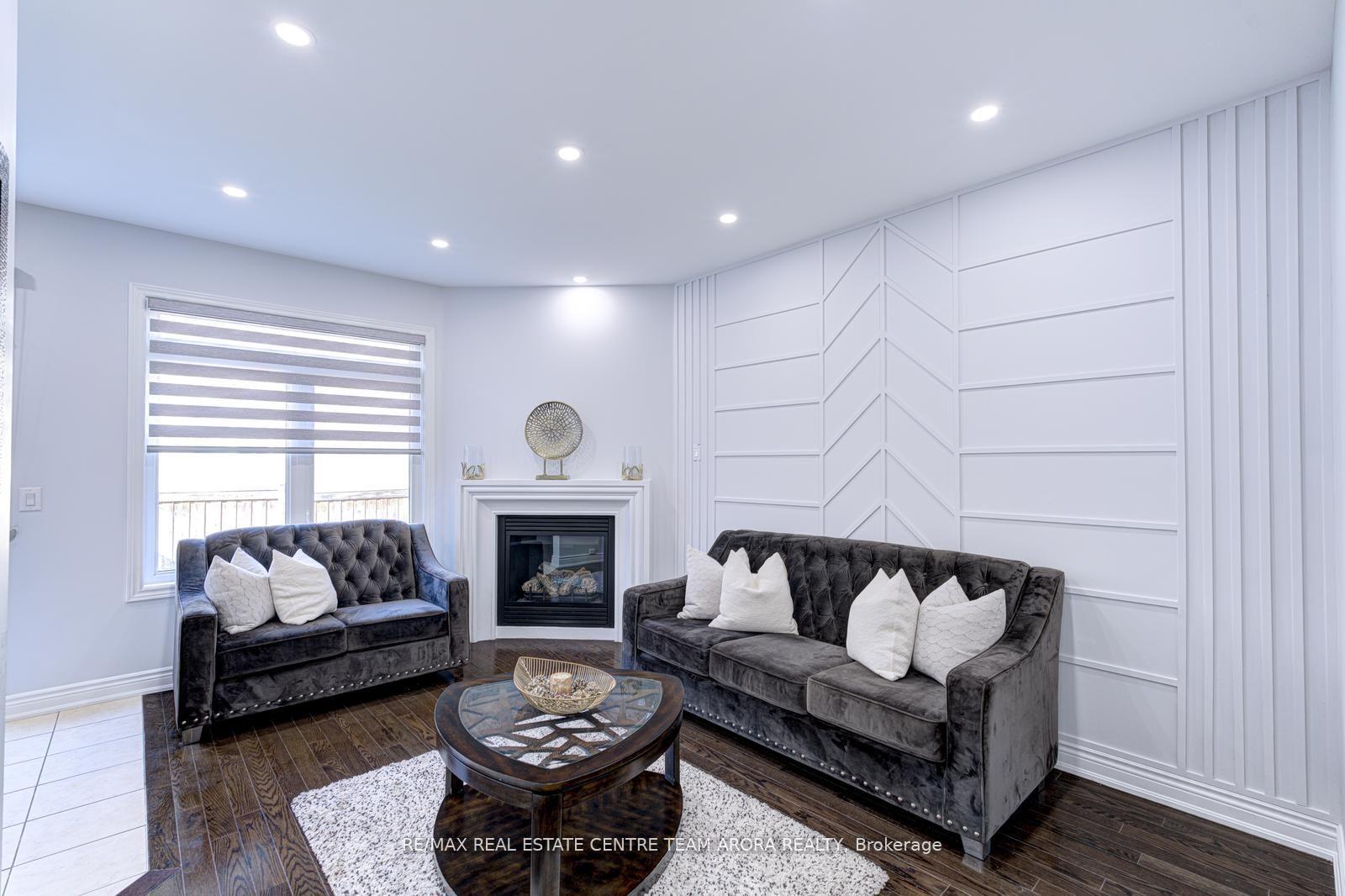 Photo 29 of 57 Sky Harbour Drive, Brampton, Bram West — HOMEH