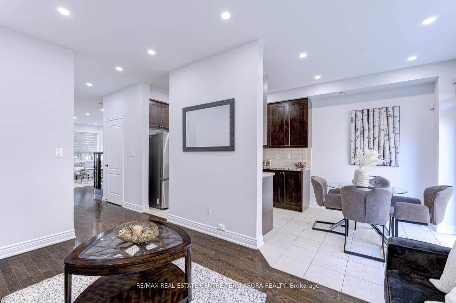Photo 9 of 57 Sky Harbour Drive, Brampton, Bram West — HOMEH