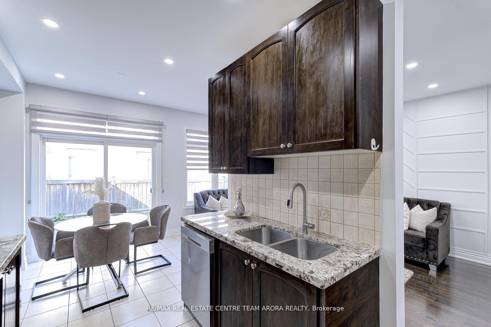 Photo 21 of 57 Sky Harbour Drive, Brampton, Bram West — HOMEH