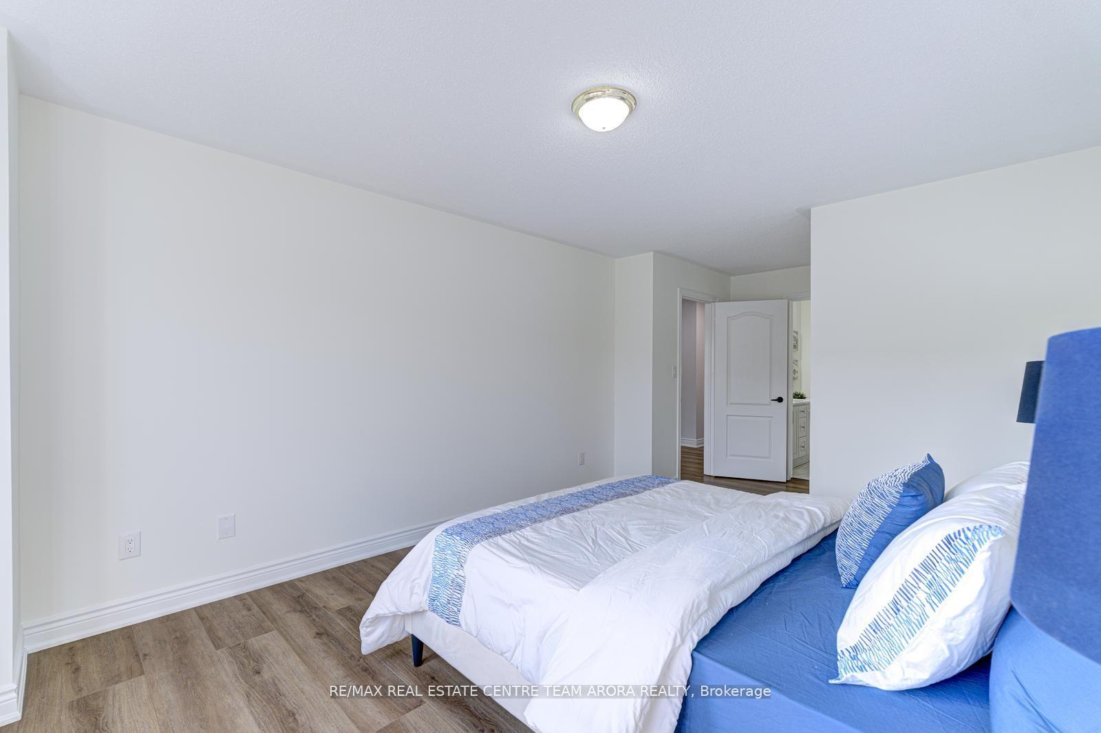 Photo 44 of 57 Sky Harbour Drive, Brampton, Bram West — HOMEH