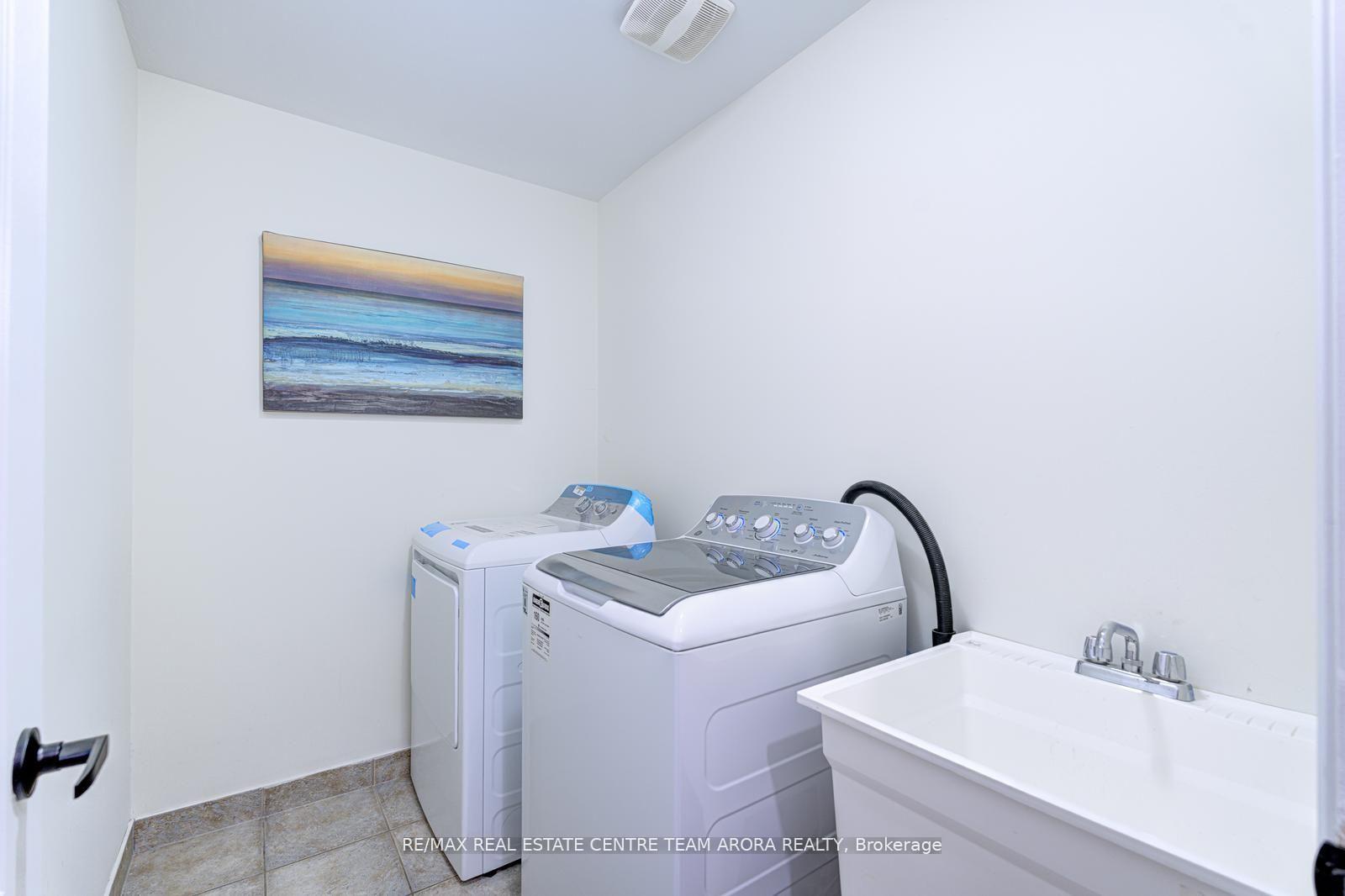 Photo 54 of 57 Sky Harbour Drive, Brampton, Bram West — HOMEH