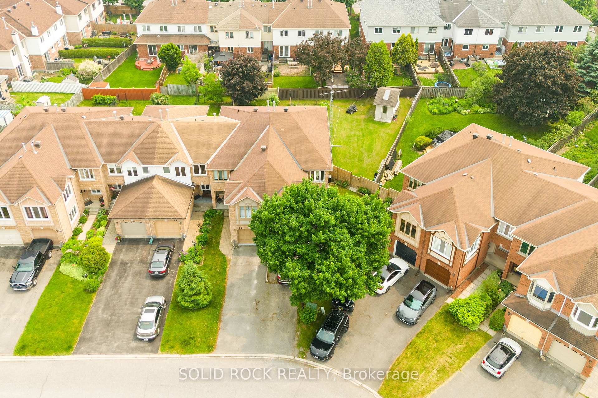 Photo 5 of 22 Grenadier Way, Ottawa, Barrhaven - Longfields — HOMEH