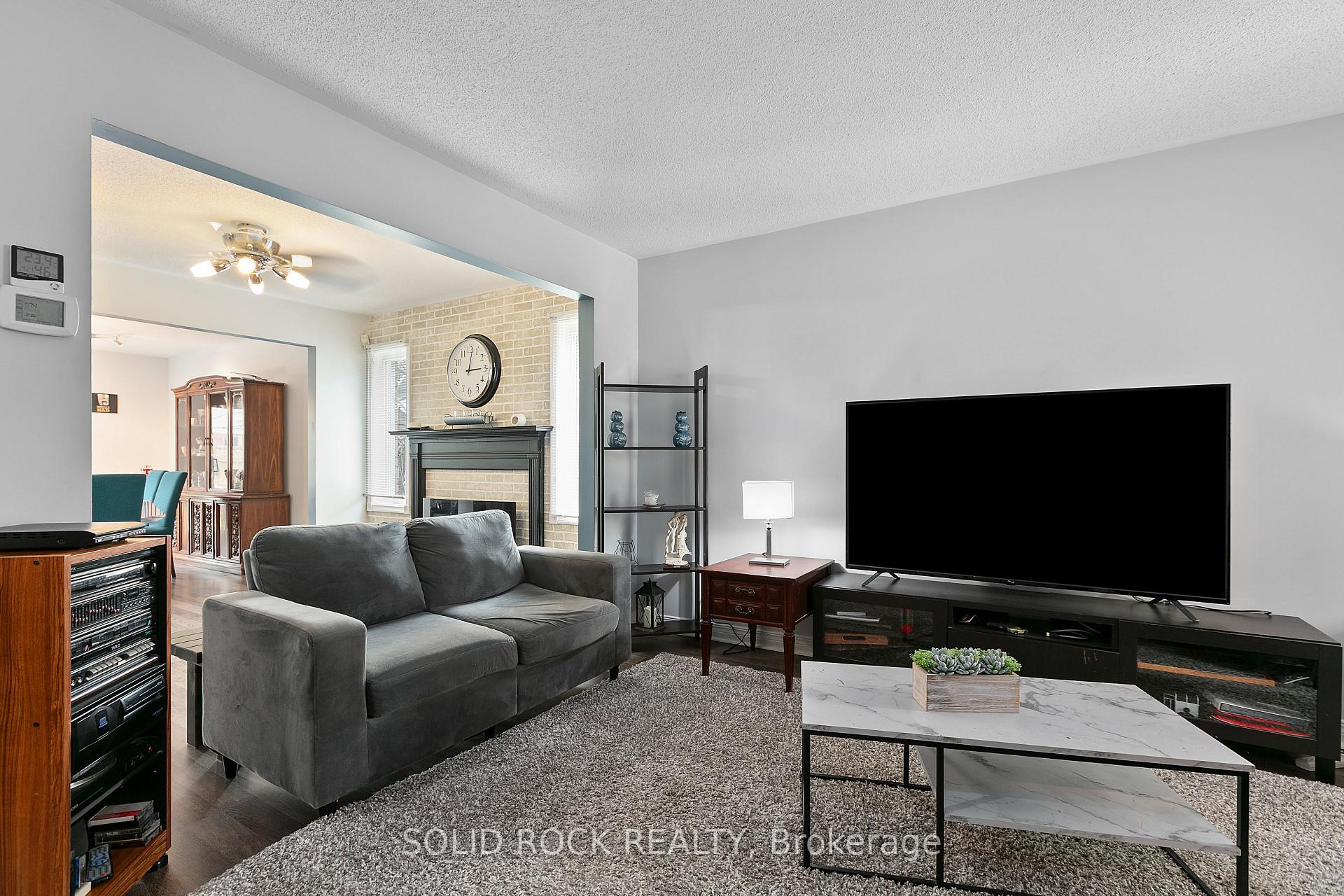 Photo 12 of 22 Grenadier Way, Ottawa, Barrhaven - Longfields — HOMEH