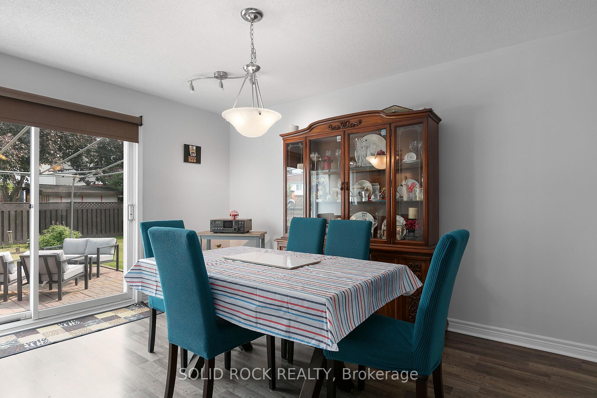 Photo 17 of 22 Grenadier Way, Ottawa, Barrhaven - Longfields — HOMEH