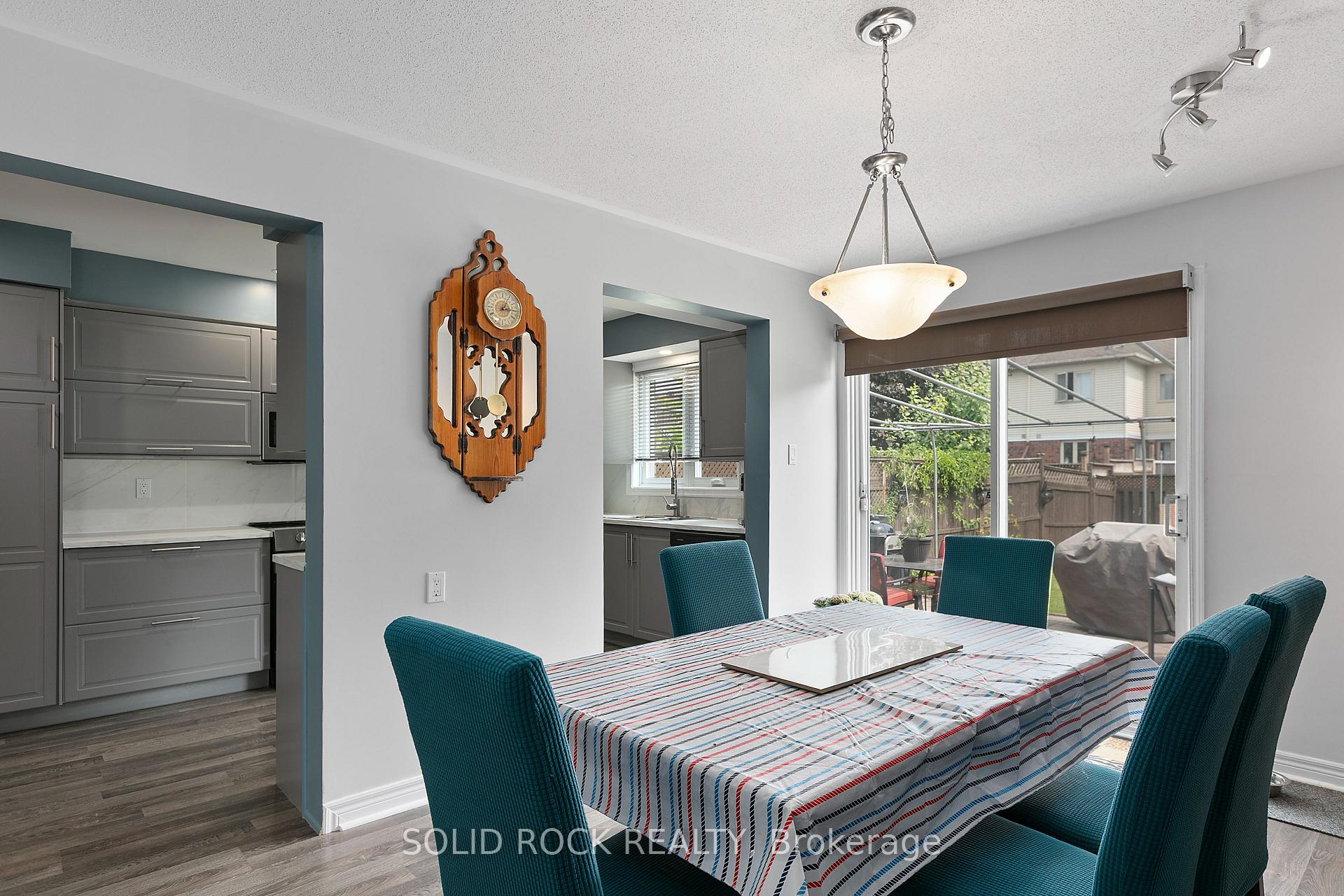Photo 18 of 22 Grenadier Way, Ottawa, Barrhaven - Longfields — HOMEH