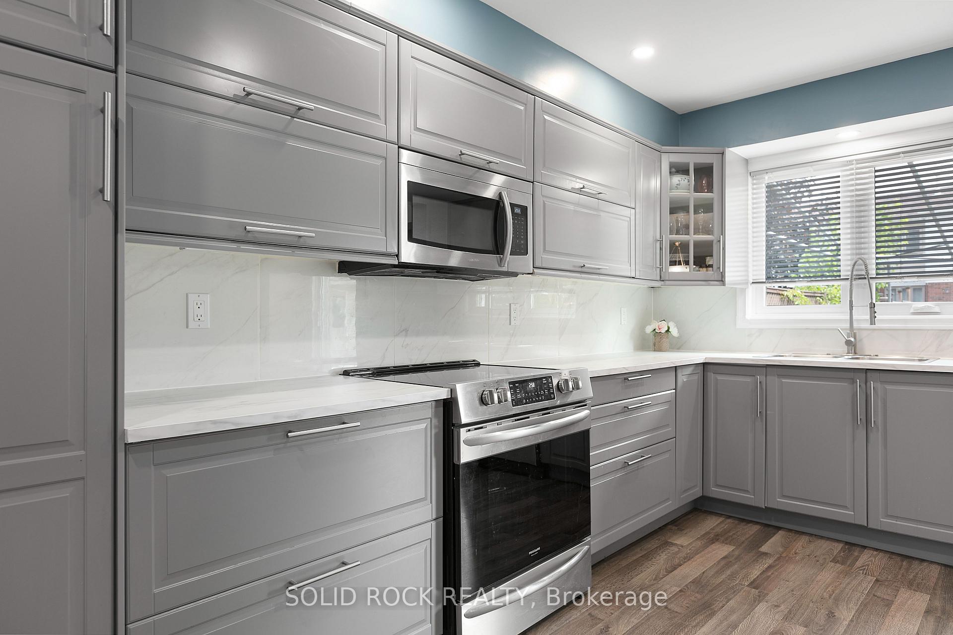 Photo 21 of 22 Grenadier Way, Ottawa, Barrhaven - Longfields — HOMEH