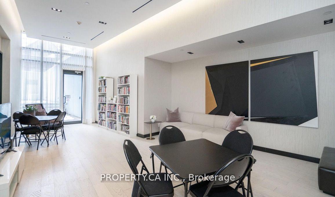 Photo 17 of Unit 1010, 3018 Yonge Street, Toronto, Lawrence Park North — HOMEH