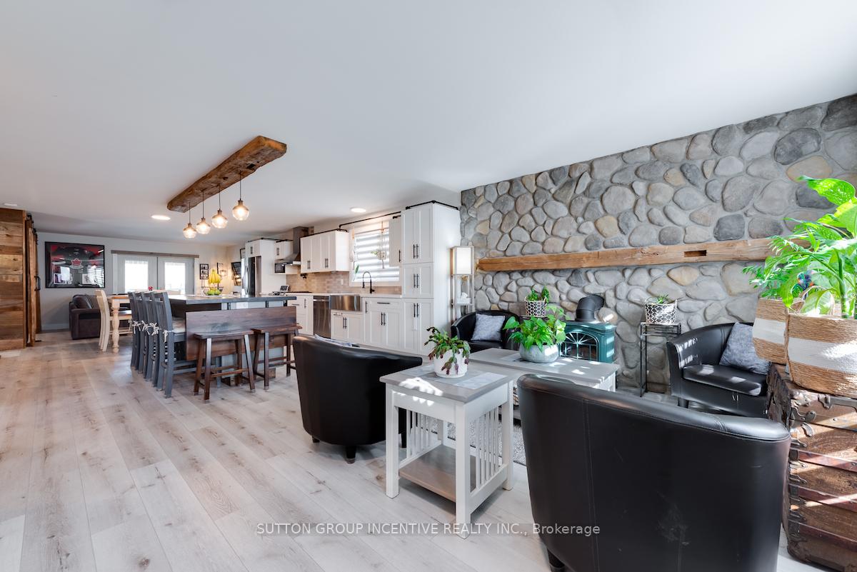 Photo 4 of 12 Brighton Road, Barrie, Georgian Drive — HOMEH