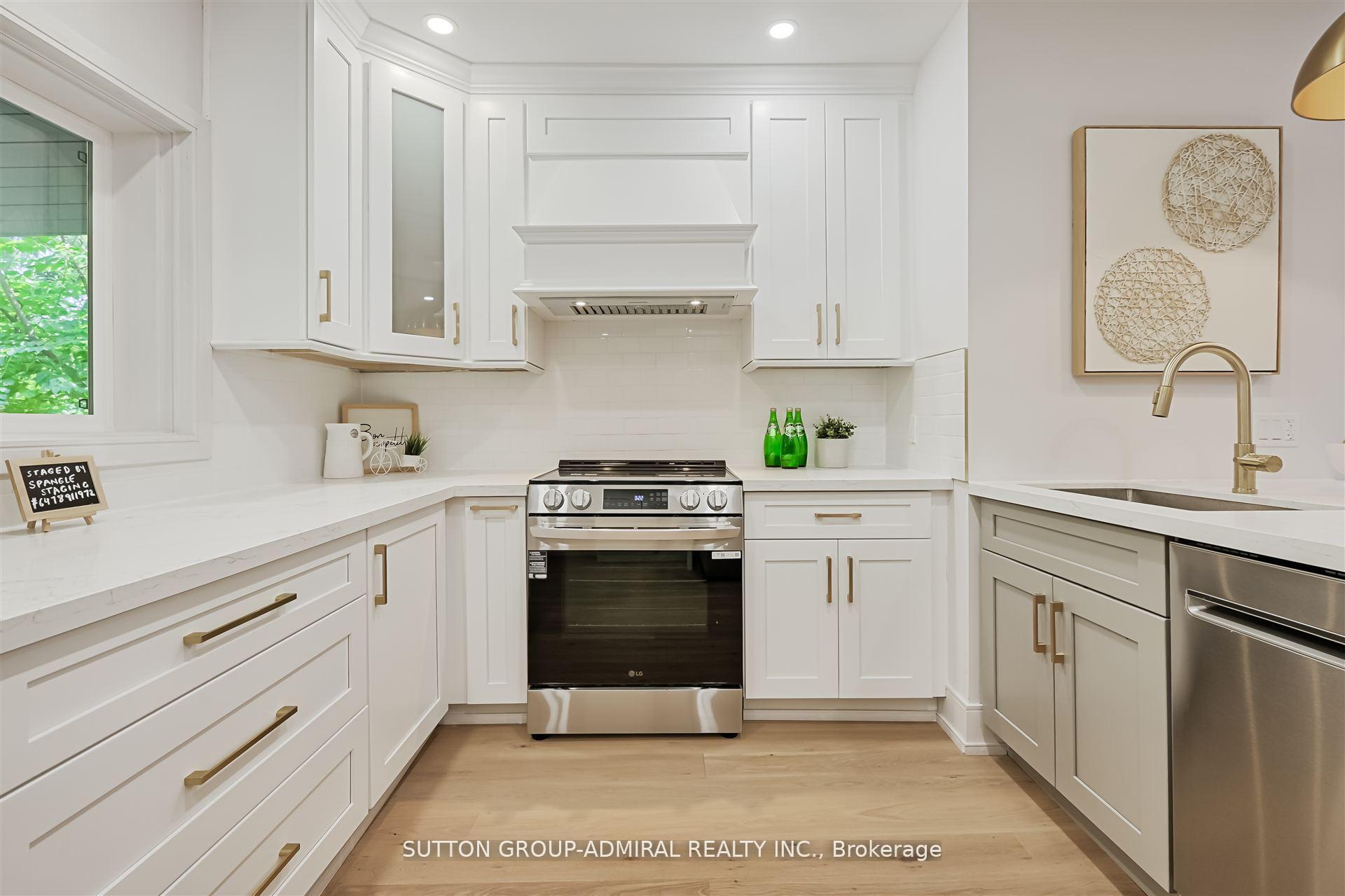 Photo 22 of 325 Winona Drive, Toronto, Oakwood Village — HOMEH