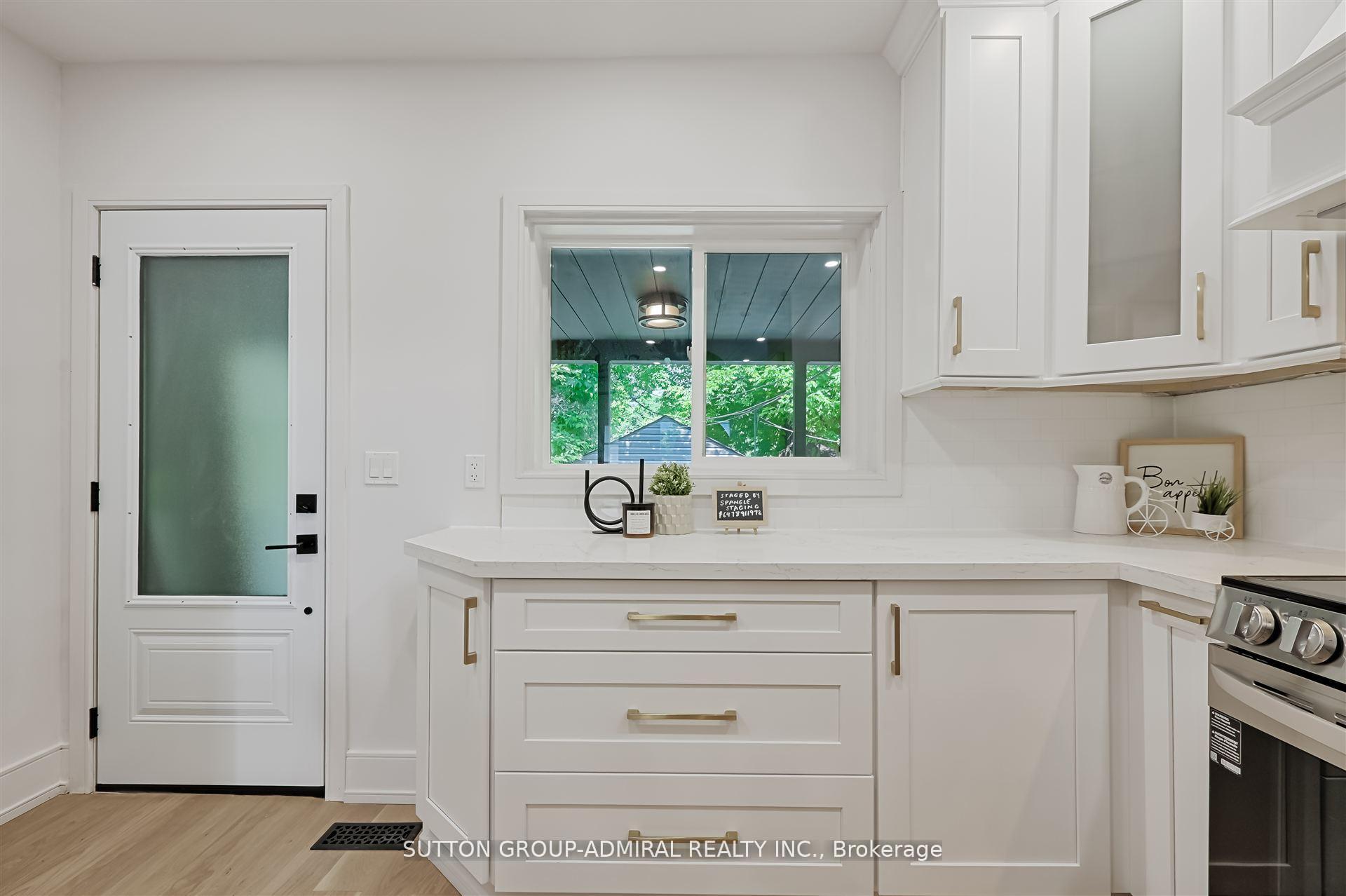 Photo 26 of 325 Winona Drive, Toronto, Oakwood Village — HOMEH