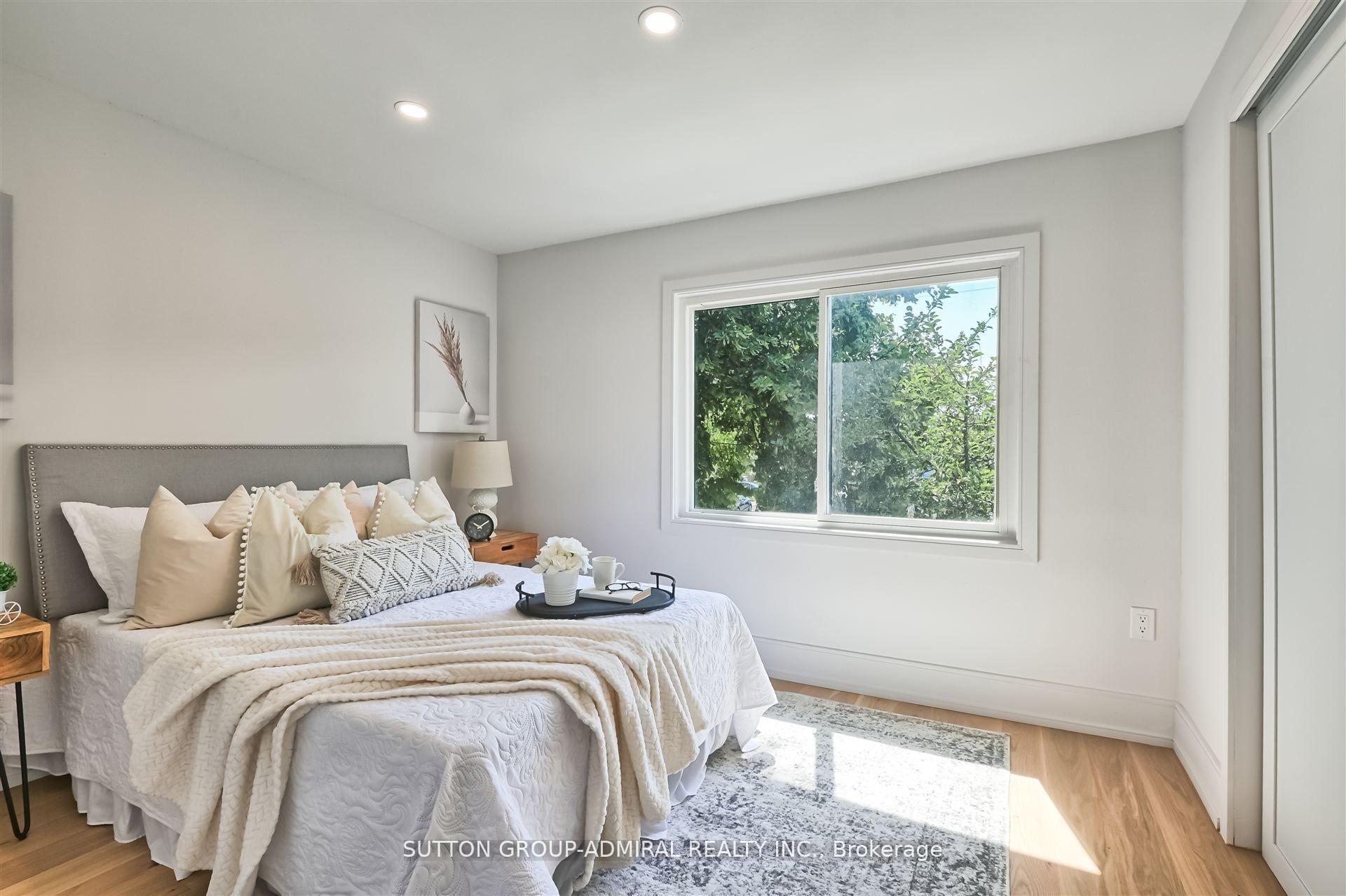 Photo 30 of 325 Winona Drive, Toronto, Oakwood Village — HOMEH