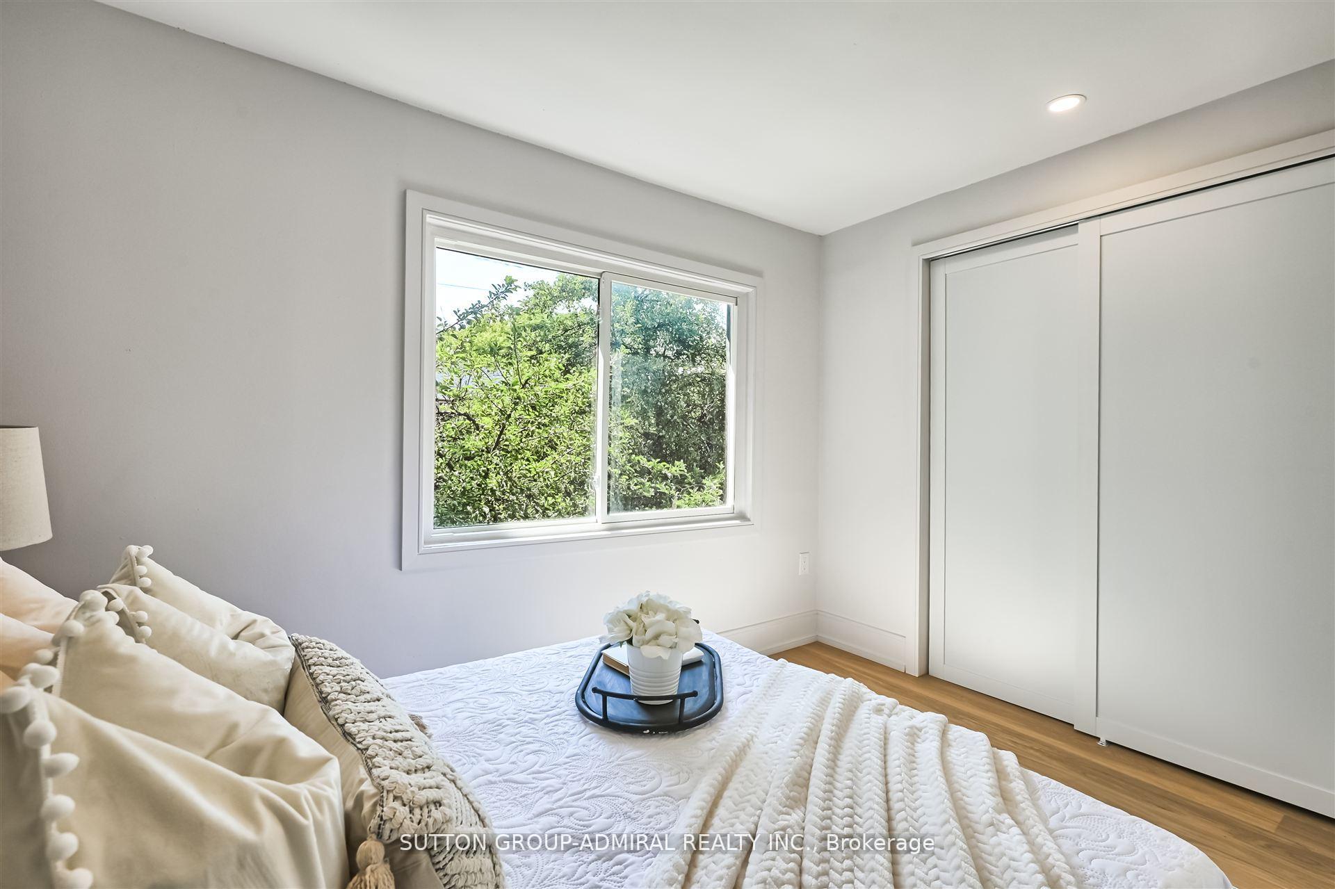 Photo 32 of 325 Winona Drive, Toronto, Oakwood Village — HOMEH