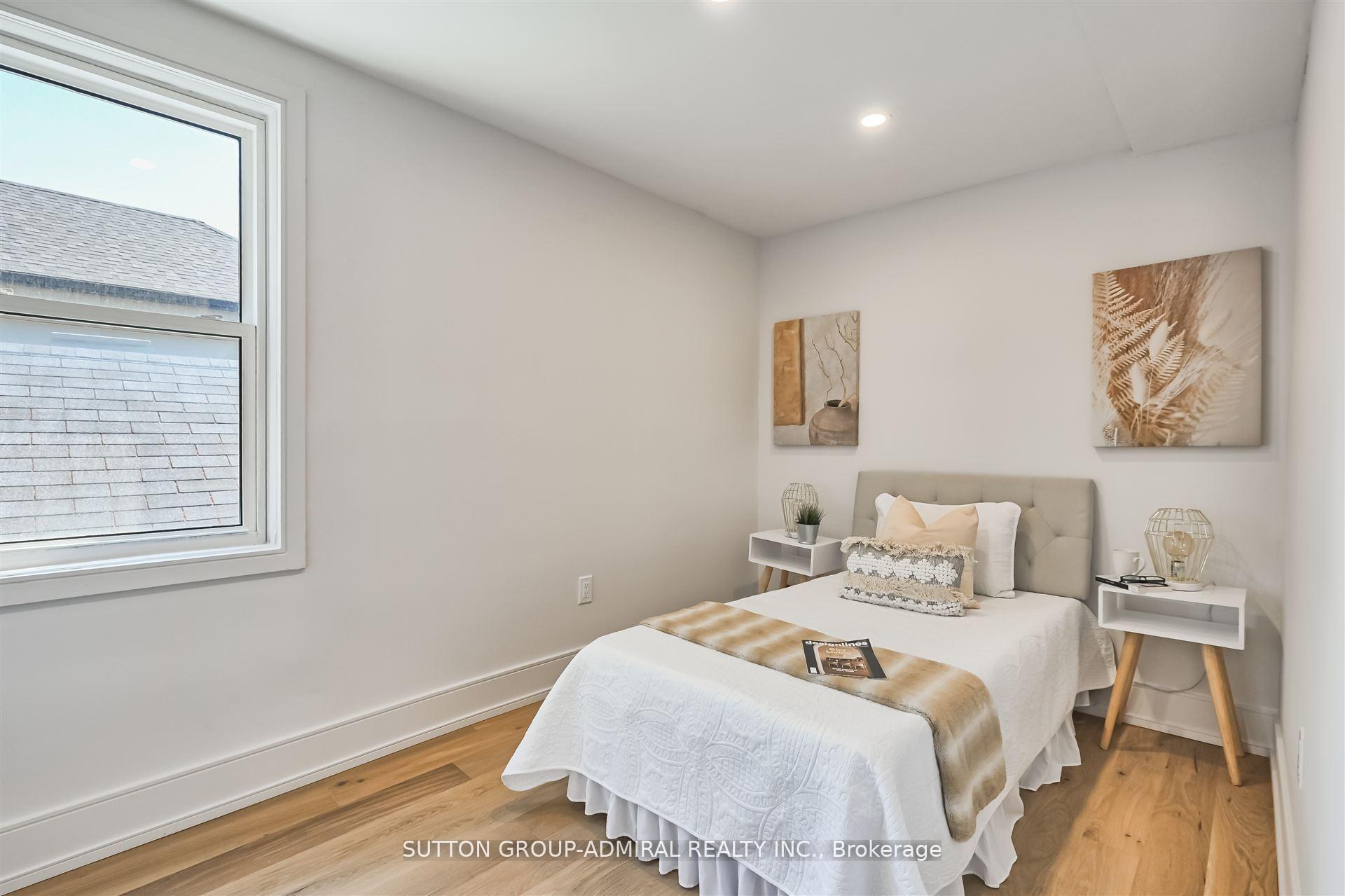 Photo 35 of 325 Winona Drive, Toronto, Oakwood Village — HOMEH
