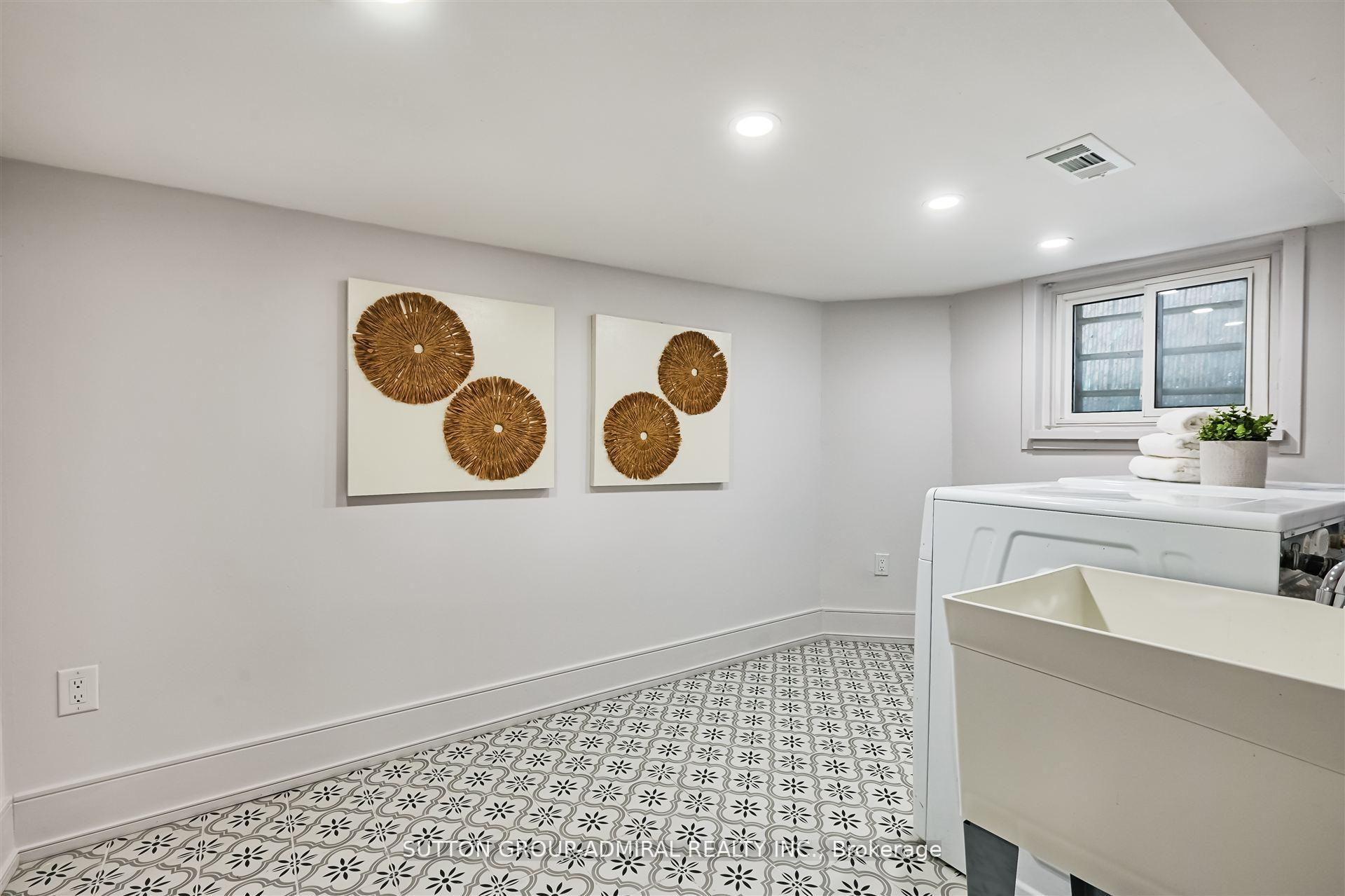 Photo 45 of 325 Winona Drive, Toronto, Oakwood Village — HOMEH