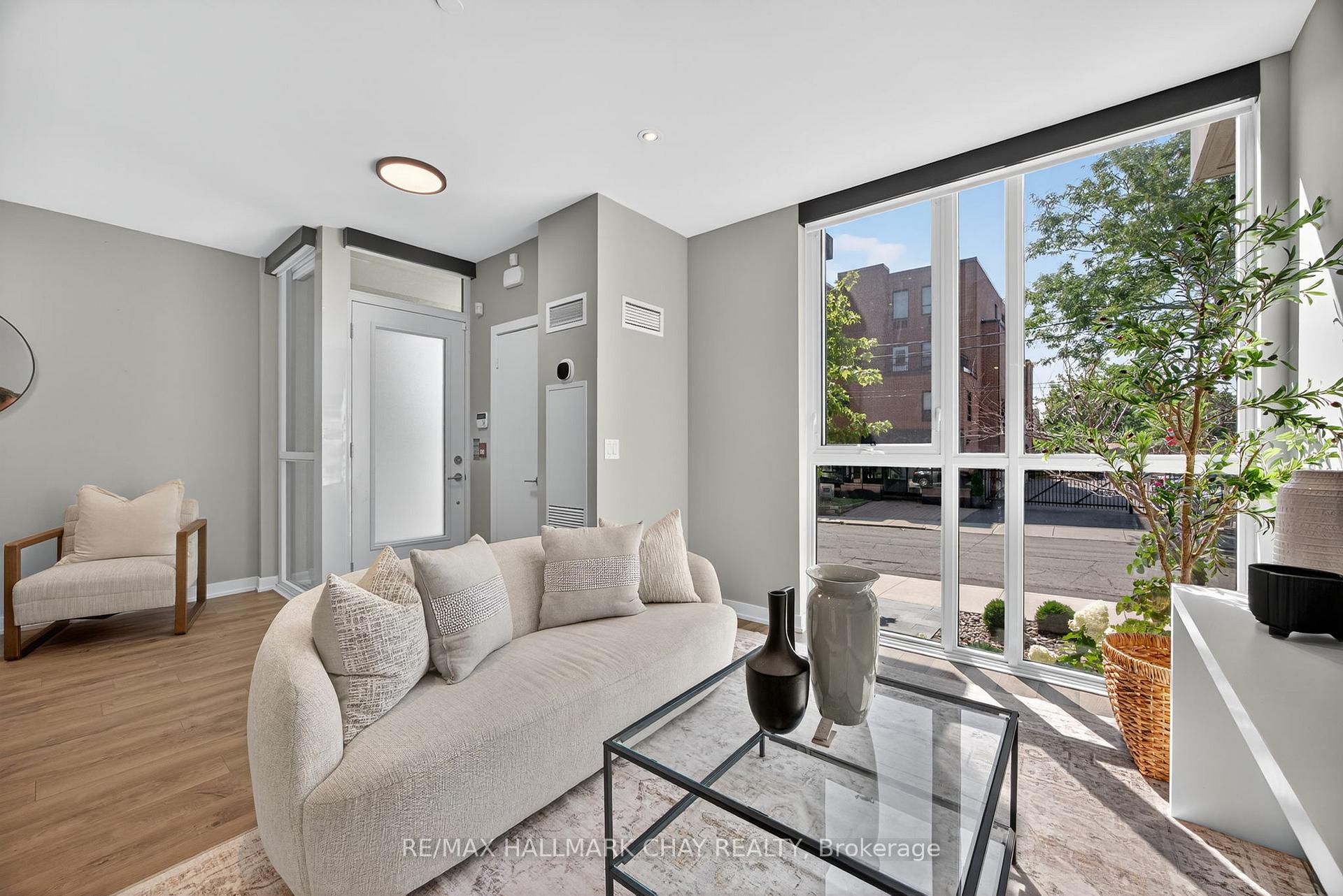Photo 3 of Unit TH3, 70 Lanark Avenue, Toronto, Oakwood Village — HOMEH