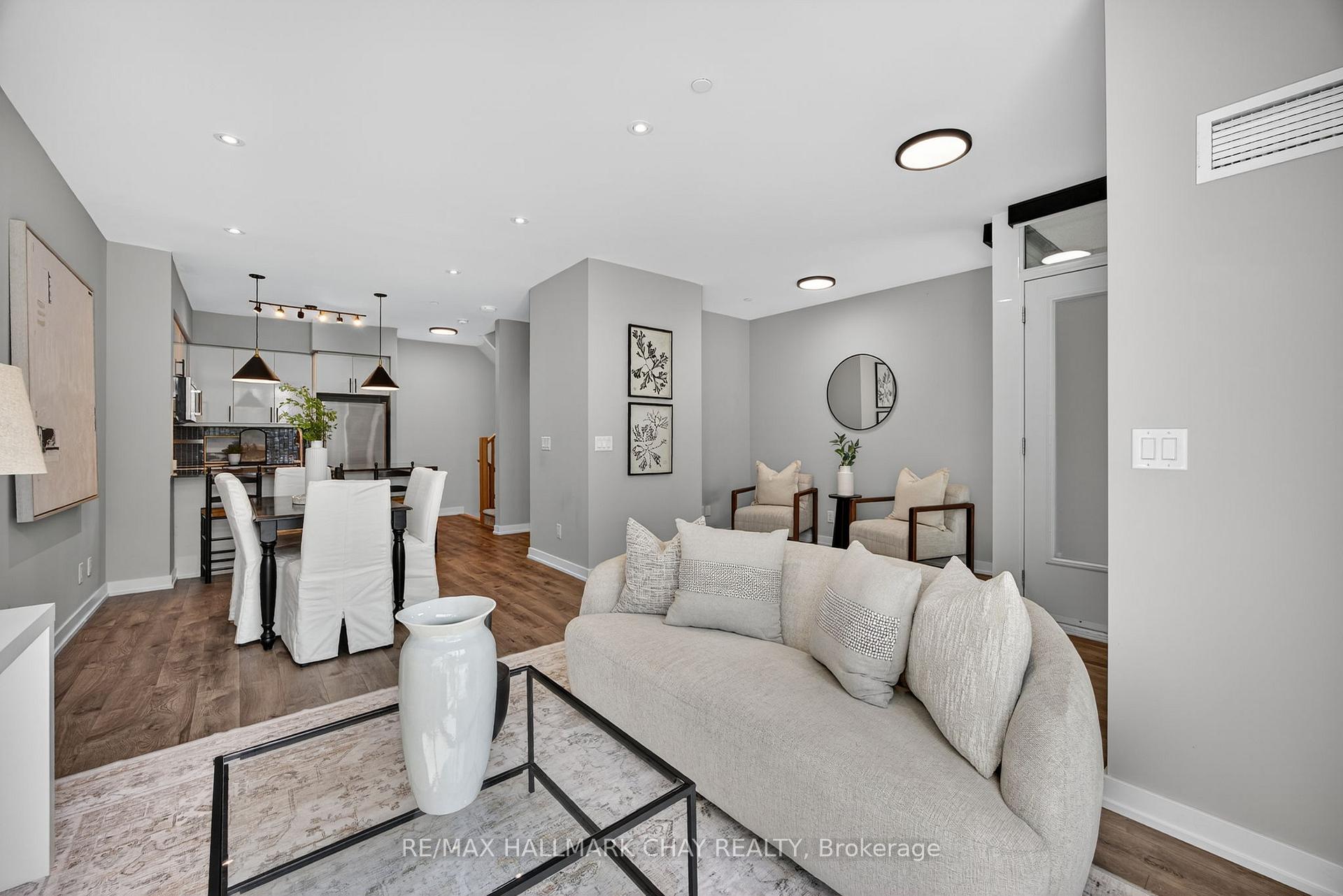 Photo 8 of Unit TH3, 70 Lanark Avenue, Toronto, Oakwood Village — HOMEH