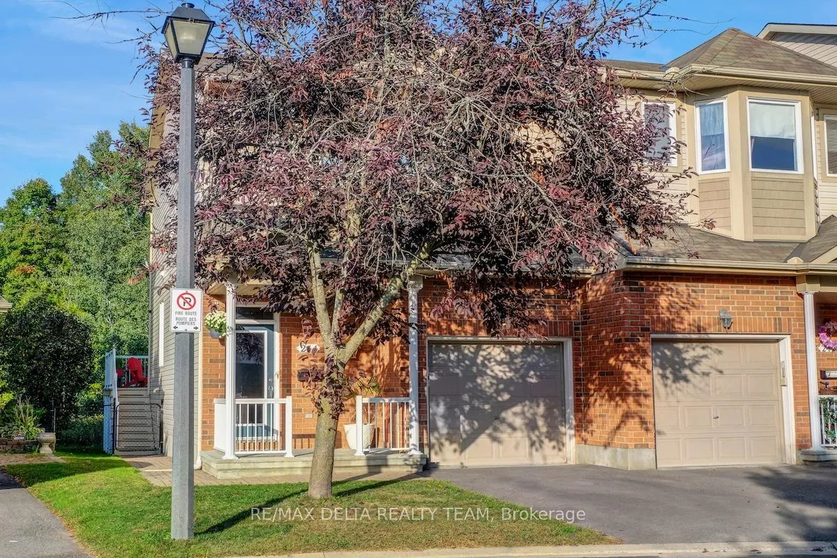 Photo 2 of 244 Parkrose Private, Ottawa, Chatelaine Village — HOMEH