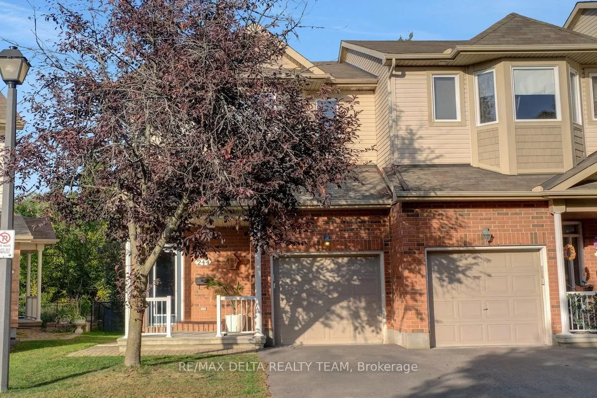 Photo 3 of 244 Parkrose Private, Ottawa, Chatelaine Village — HOMEH