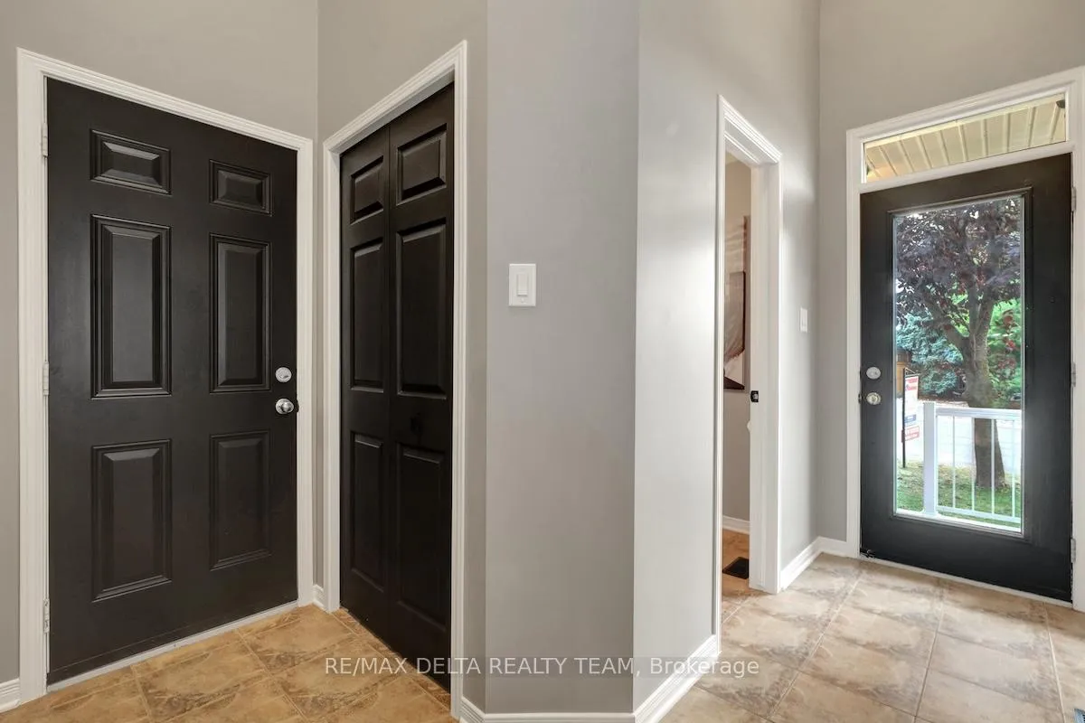 Photo 6 of 244 Parkrose Private, Ottawa, Chatelaine Village — HOMEH