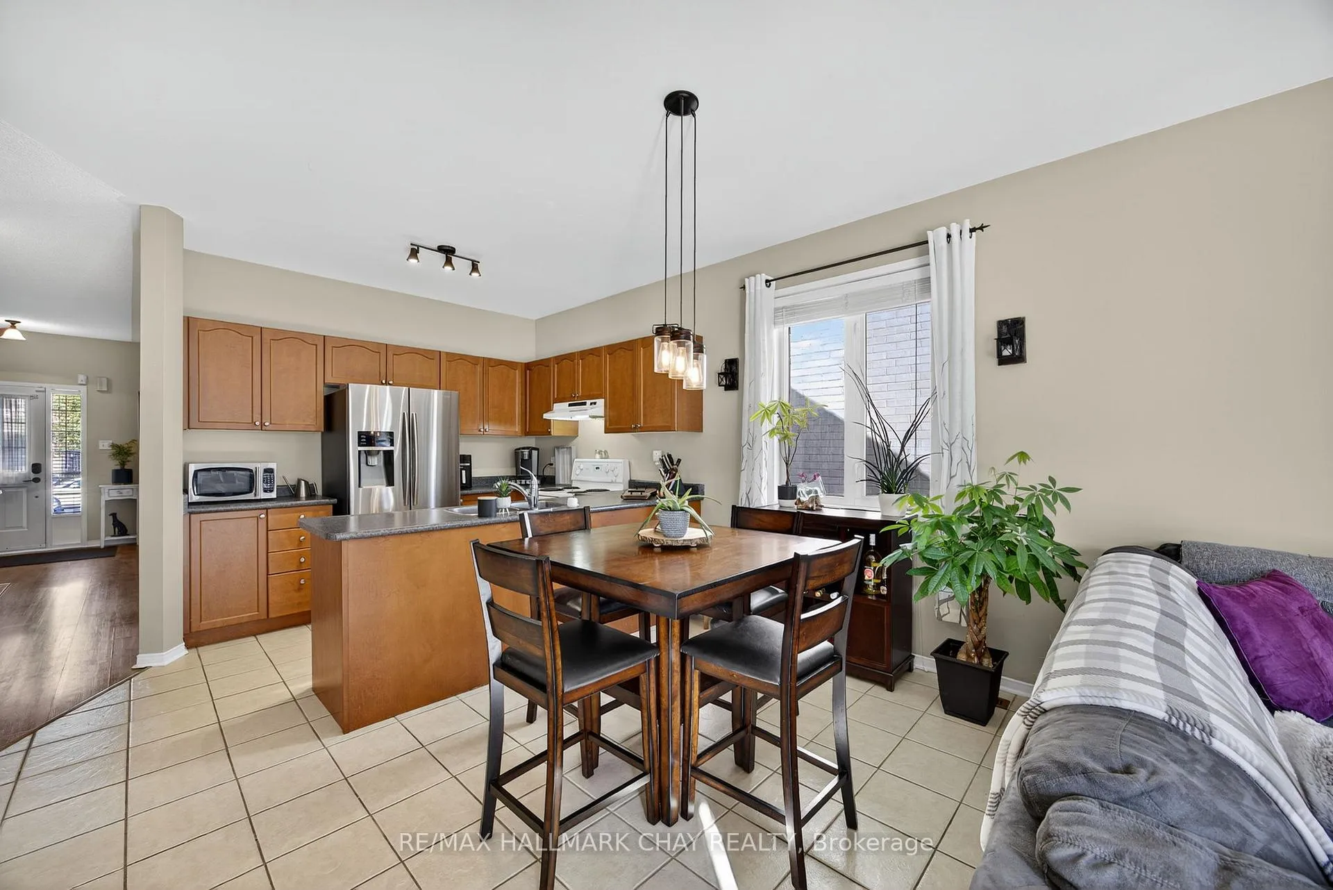 Photo 11 of 113 Tunbridge Road, Barrie, 400 East — HOMEH