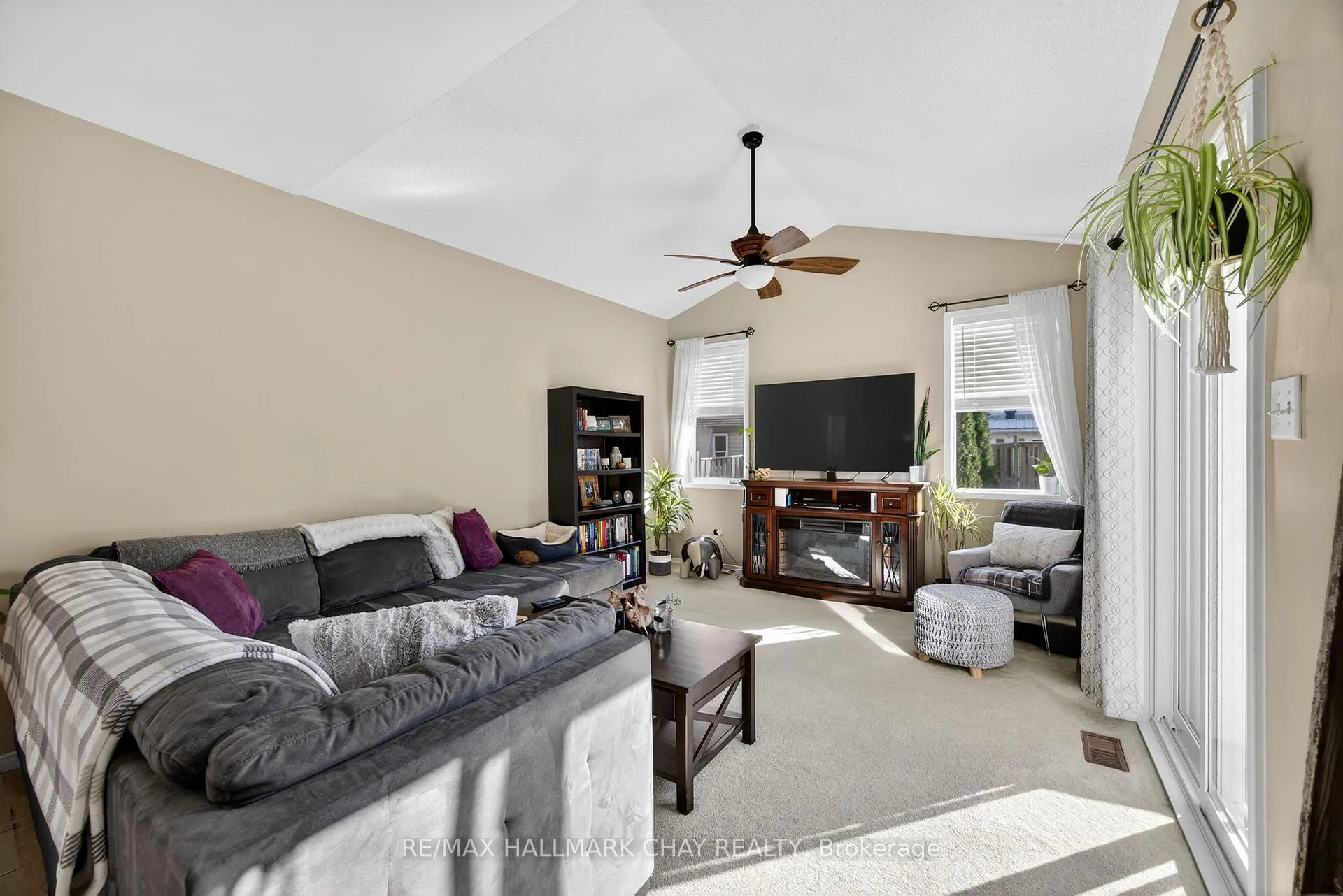 Photo 13 of 113 Tunbridge Road, Barrie, 400 East — HOMEH