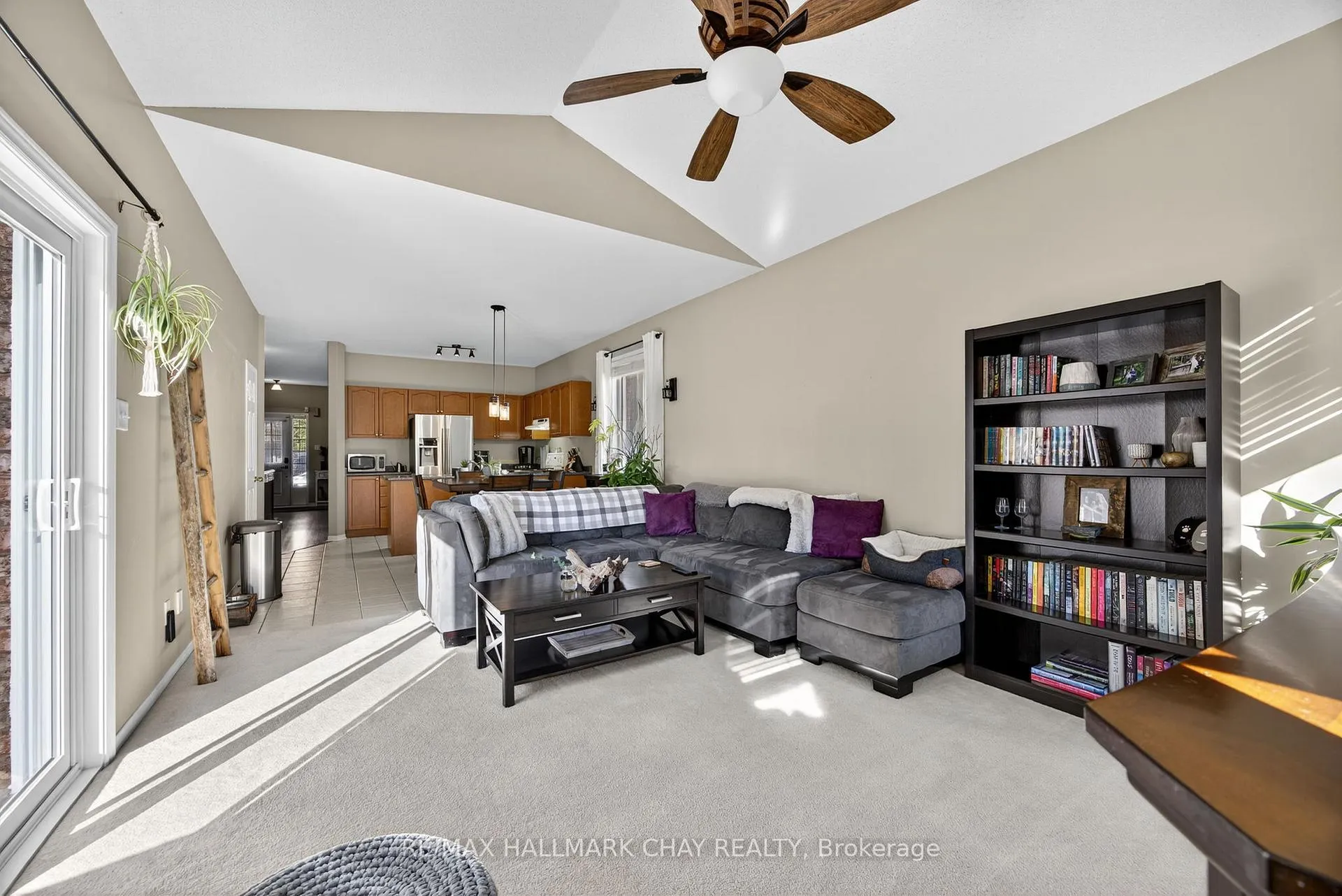 Photo 14 of 113 Tunbridge Road, Barrie, 400 East — HOMEH
