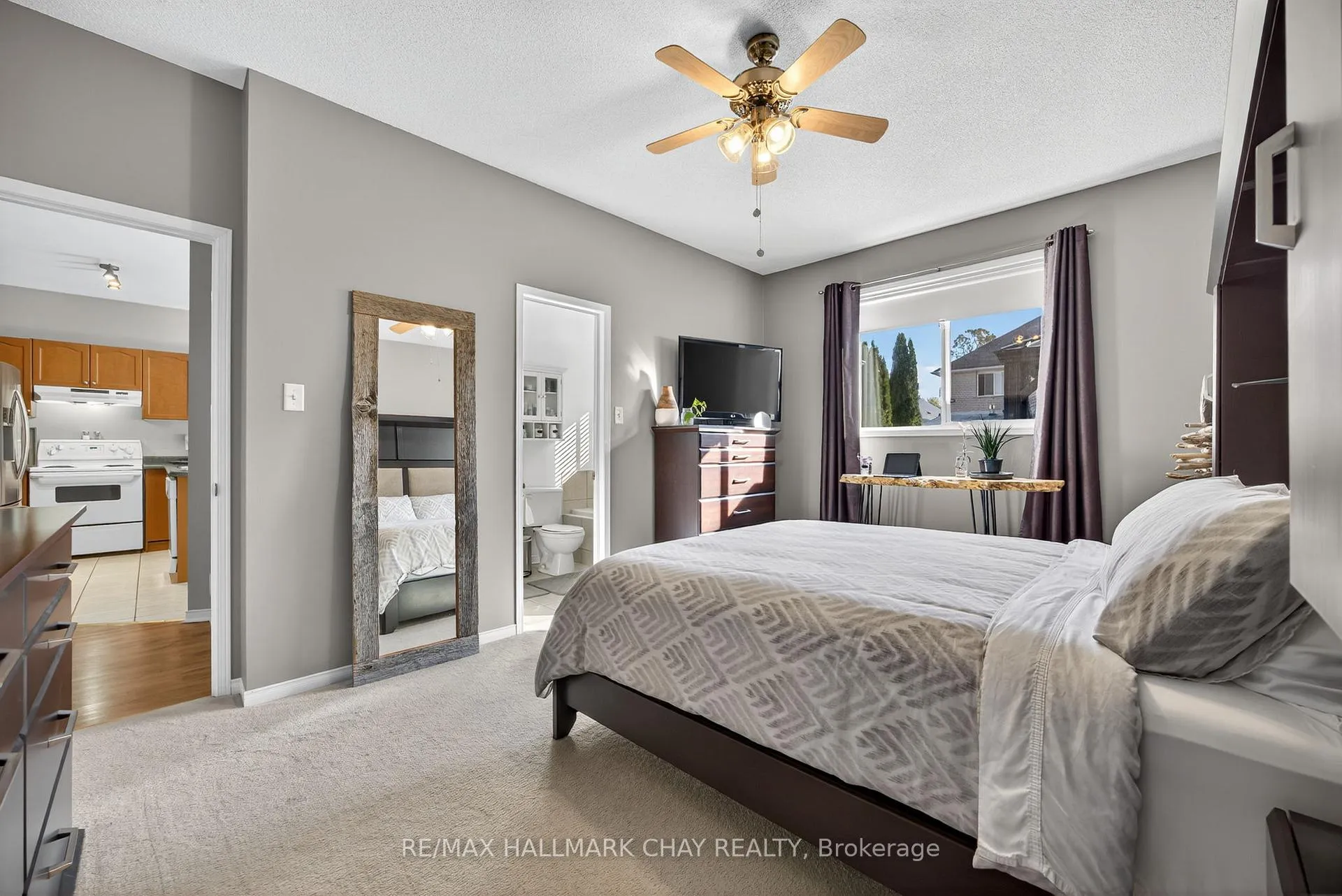 Photo 17 of 113 Tunbridge Road, Barrie, 400 East — HOMEH