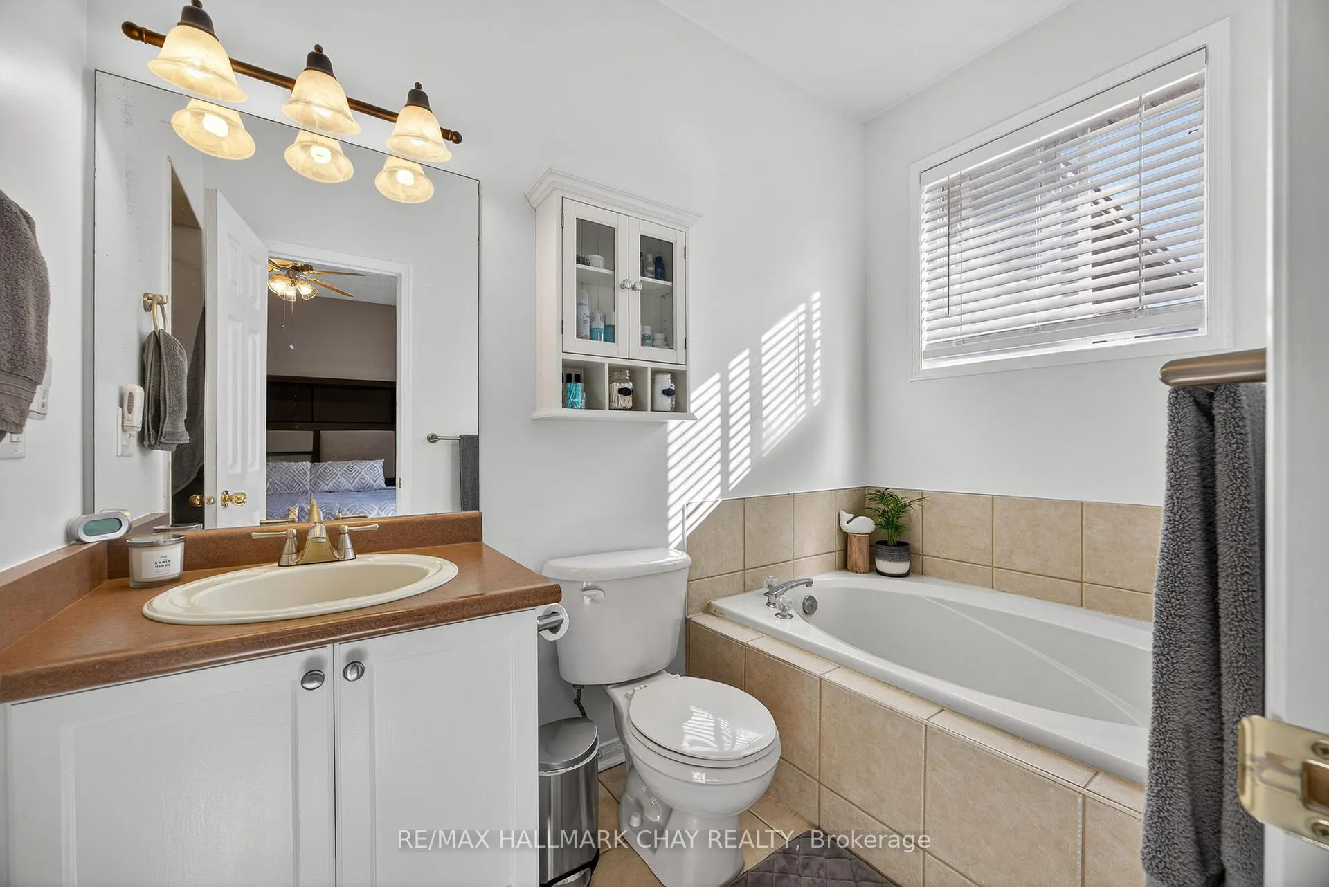 Photo 18 of 113 Tunbridge Road, Barrie, 400 East — HOMEH