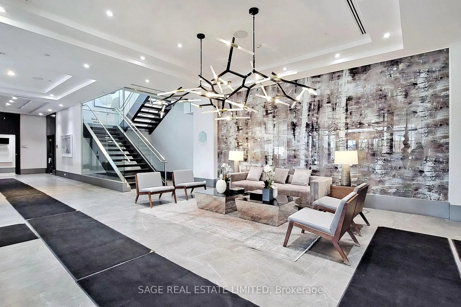 Photo 3 of Unit 313, 20 Fred Varley Drive, Markham, Unionville — HOMEH