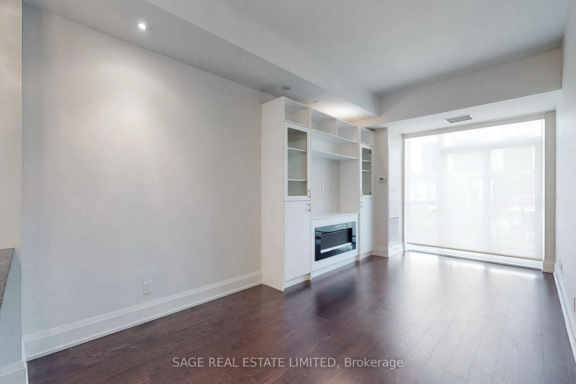Photo 10 of Unit 313, 20 Fred Varley Drive, Markham, Unionville — HOMEH