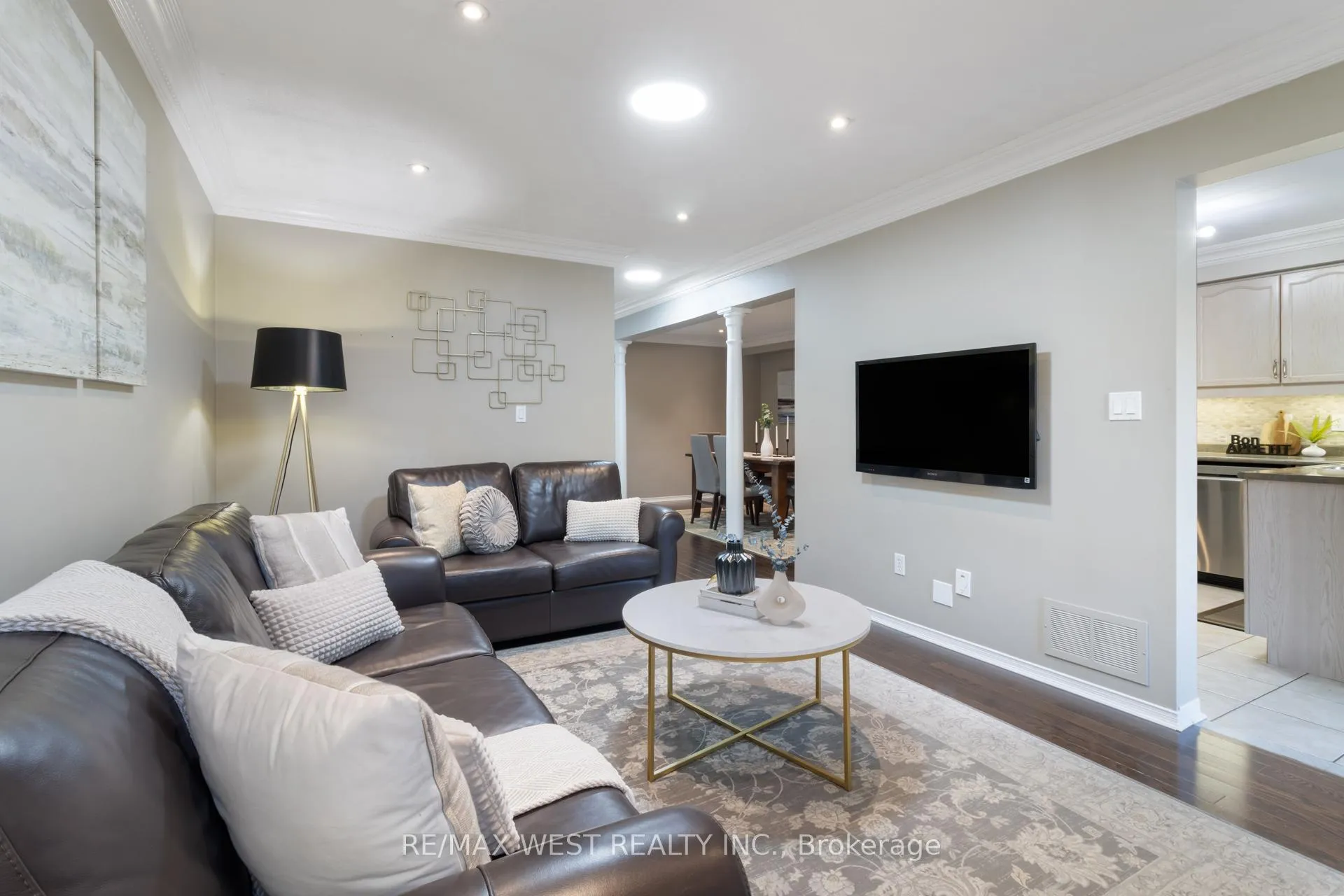 Photo 12 of 81 Purcell Crescent, Vaughan, Maple — HOMEH