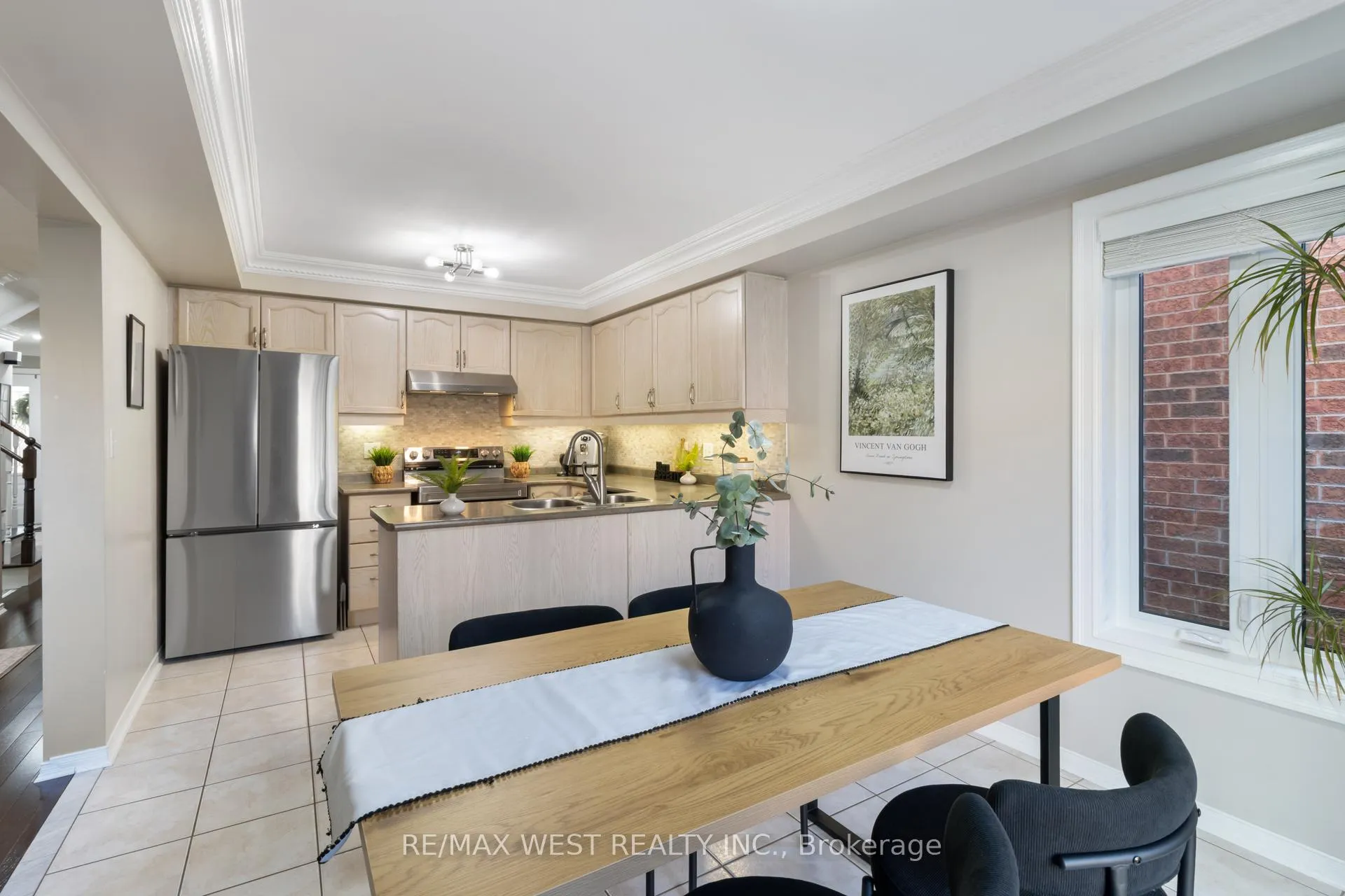 Photo 17 of 81 Purcell Crescent, Vaughan, Maple — HOMEH