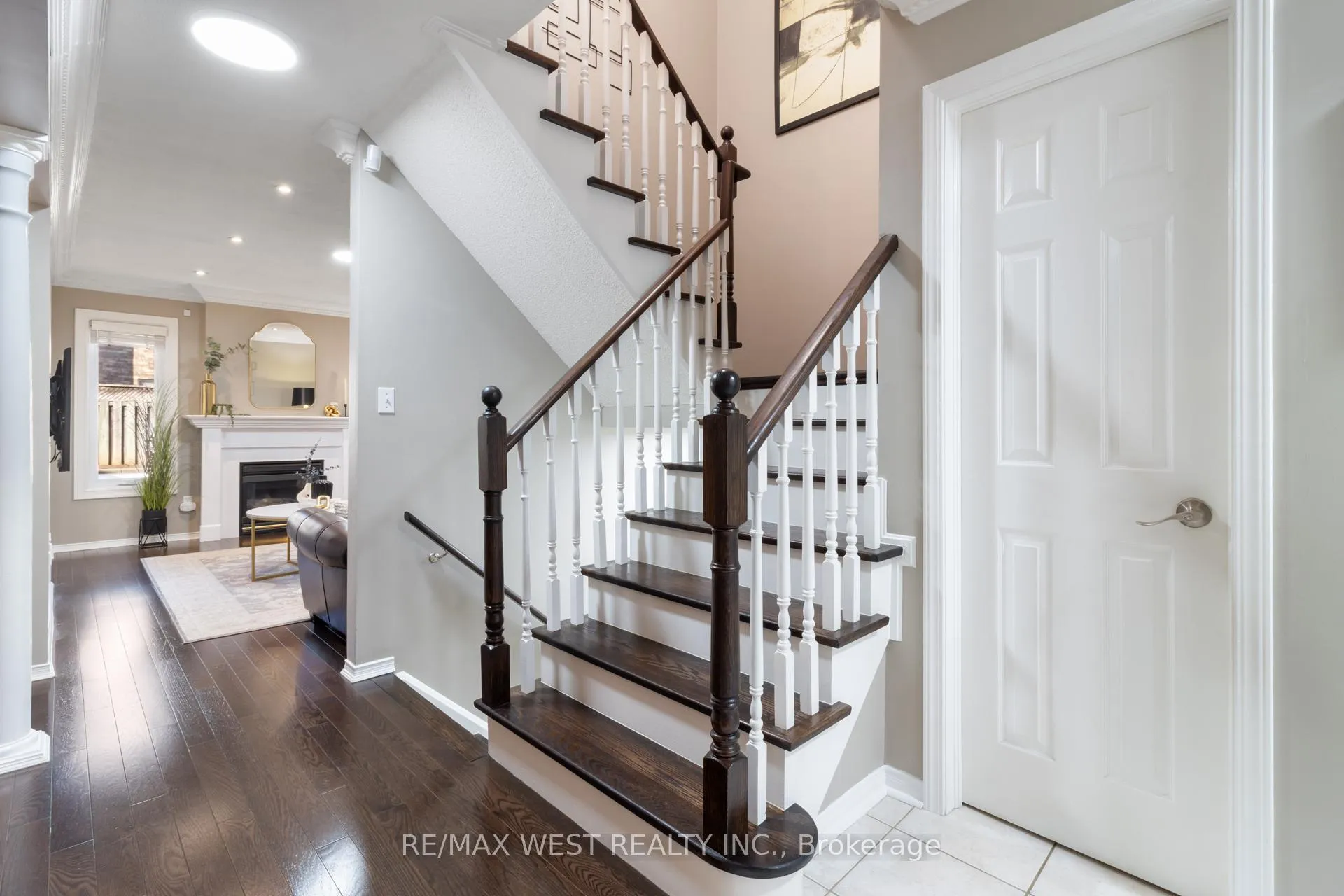 Photo 19 of 81 Purcell Crescent, Vaughan, Maple — HOMEH