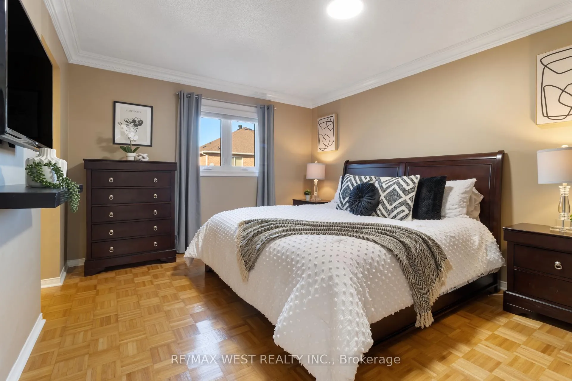 Photo 31 of 81 Purcell Crescent, Vaughan, Maple — HOMEH