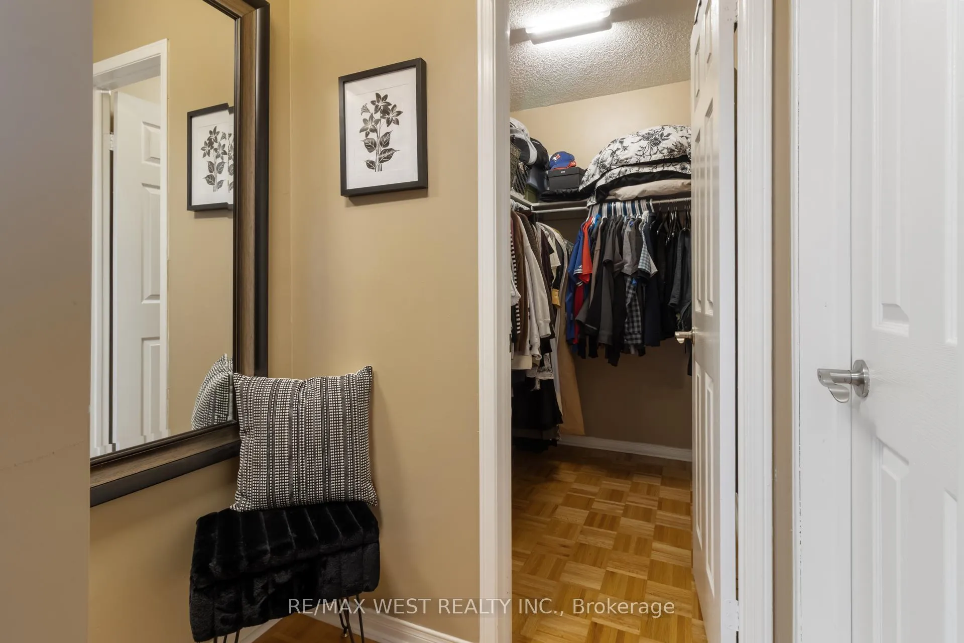 Photo 34 of 81 Purcell Crescent, Vaughan, Maple — HOMEH