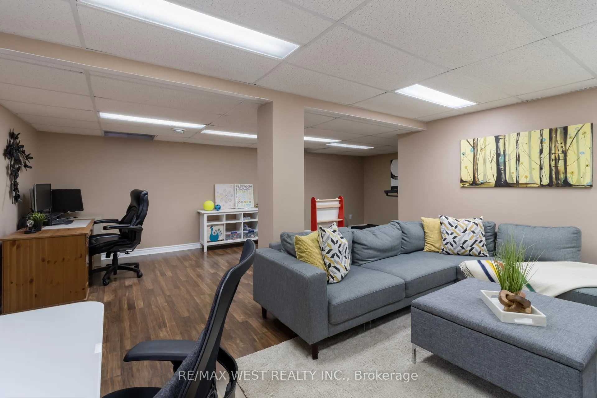 Photo 42 of 81 Purcell Crescent, Vaughan, Maple — HOMEH