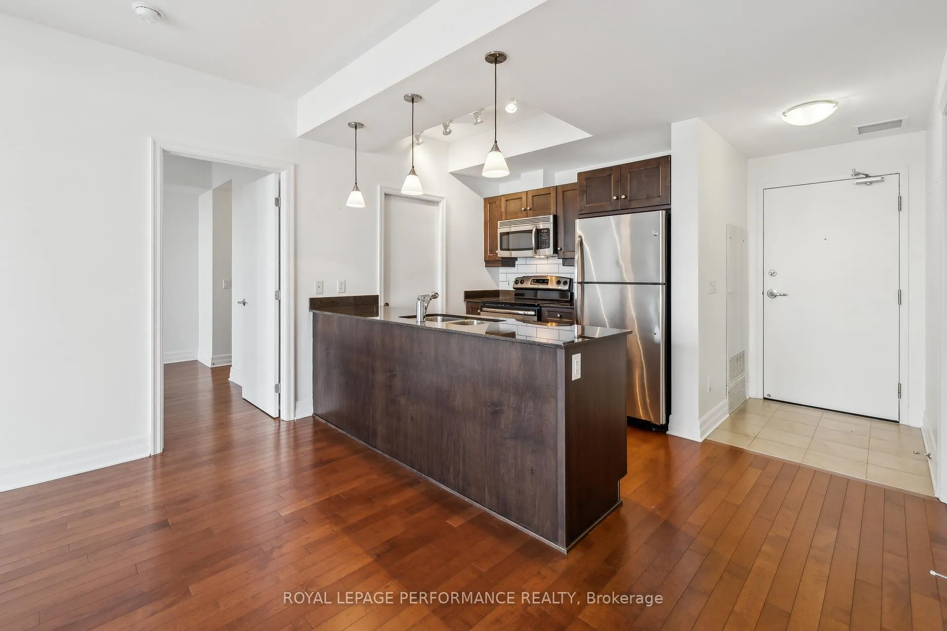 Photo 6 of Unit 703, 75 Cleary Avenue, Ottawa, Woodroffe — HOMEH