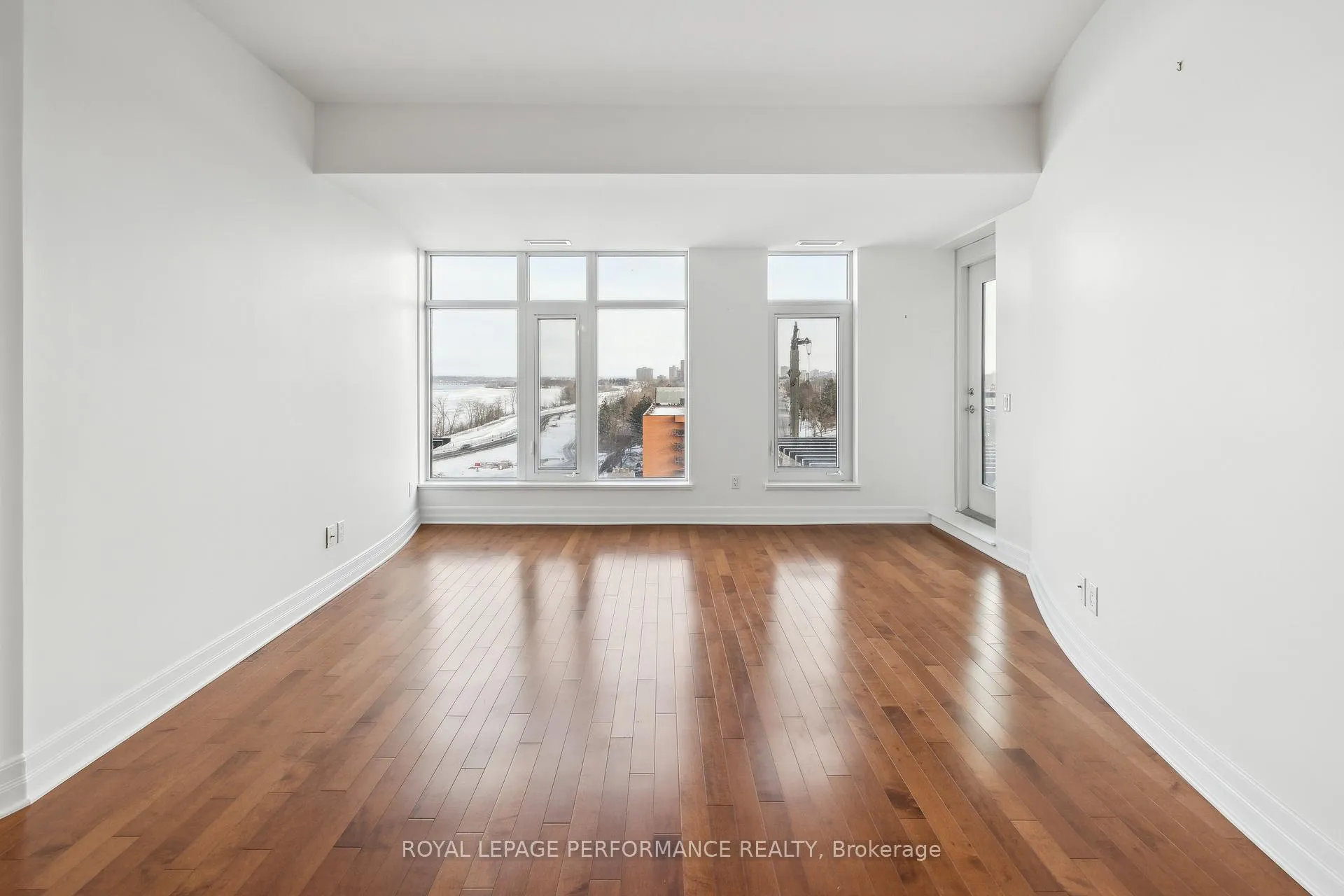 Photo 8 of Unit 703, 75 Cleary Avenue, Ottawa, Woodroffe — HOMEH
