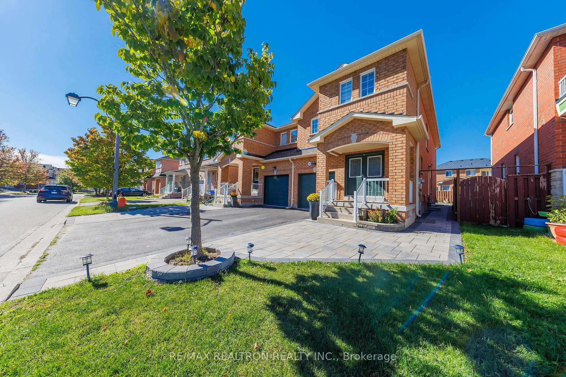 Photo 1 of 48 Briarcrest Drive, Markham, Berczy — HOMEH