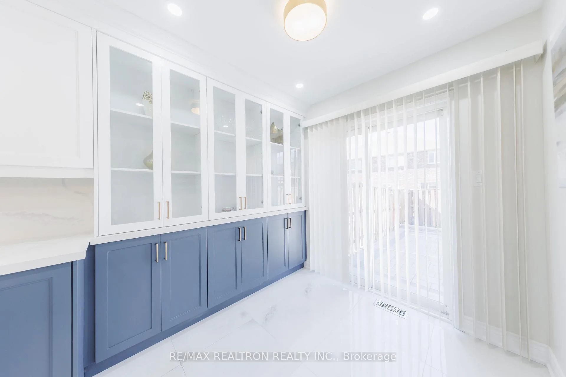 Photo 7 of 48 Briarcrest Drive, Markham, Berczy — HOMEH
