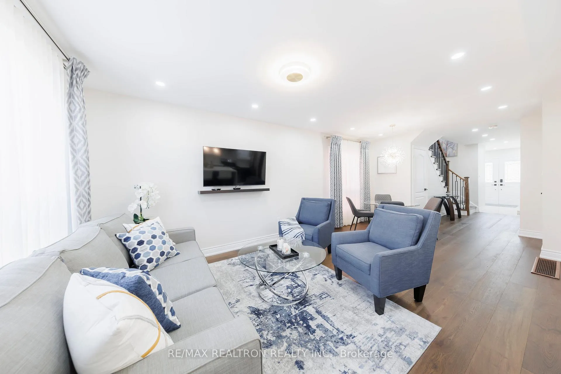 Photo 10 of 48 Briarcrest Drive, Markham, Berczy — HOMEH