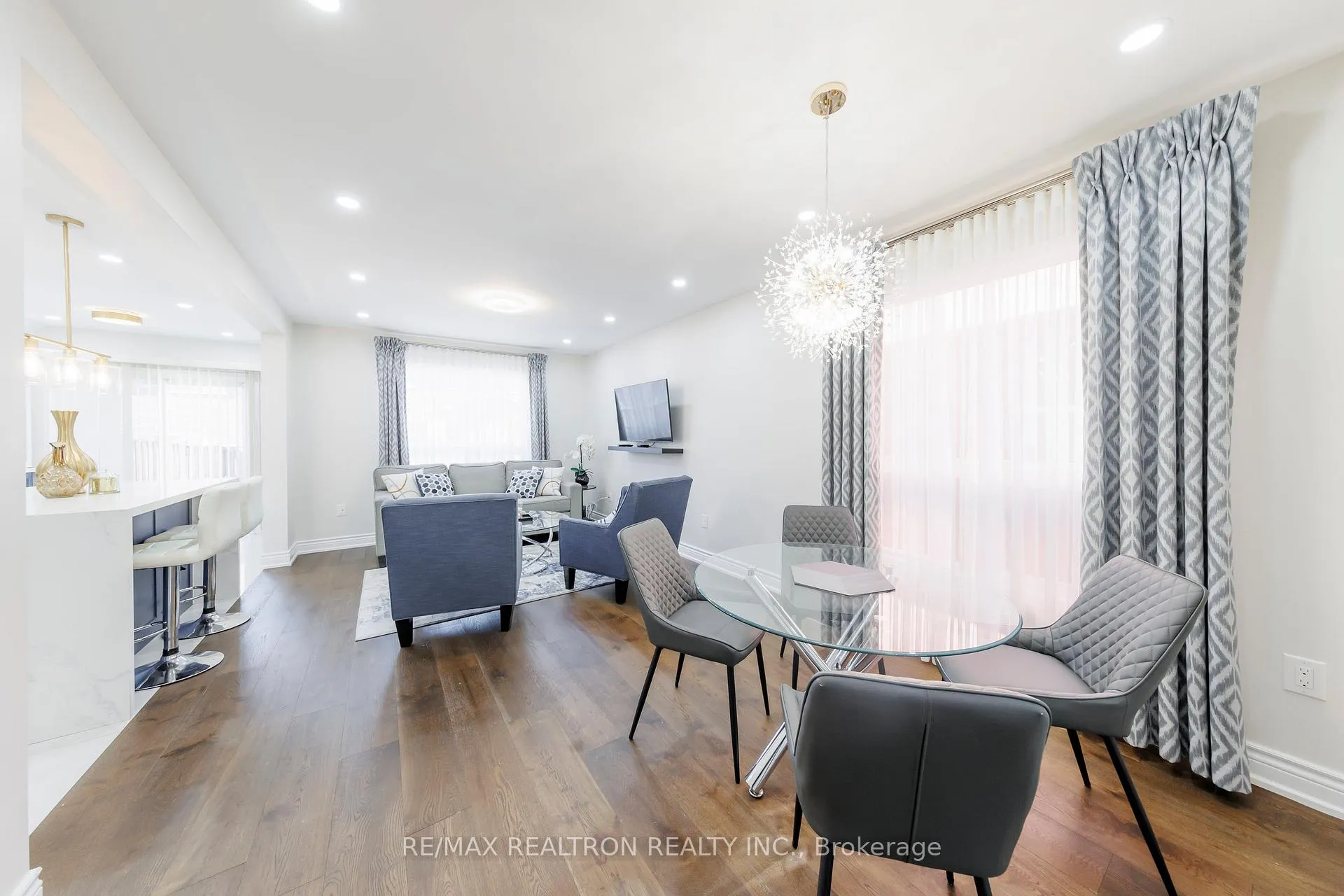 Photo 13 of 48 Briarcrest Drive, Markham, Berczy — HOMEH
