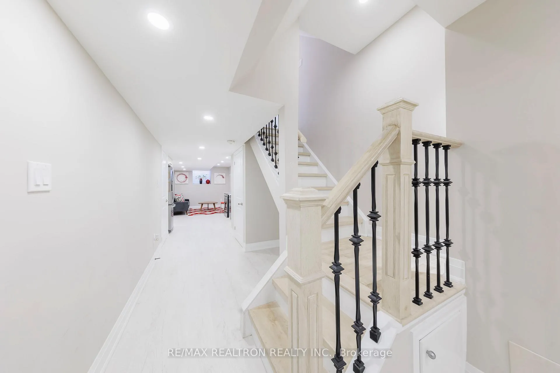 Photo 33 of 48 Briarcrest Drive, Markham, Berczy — HOMEH