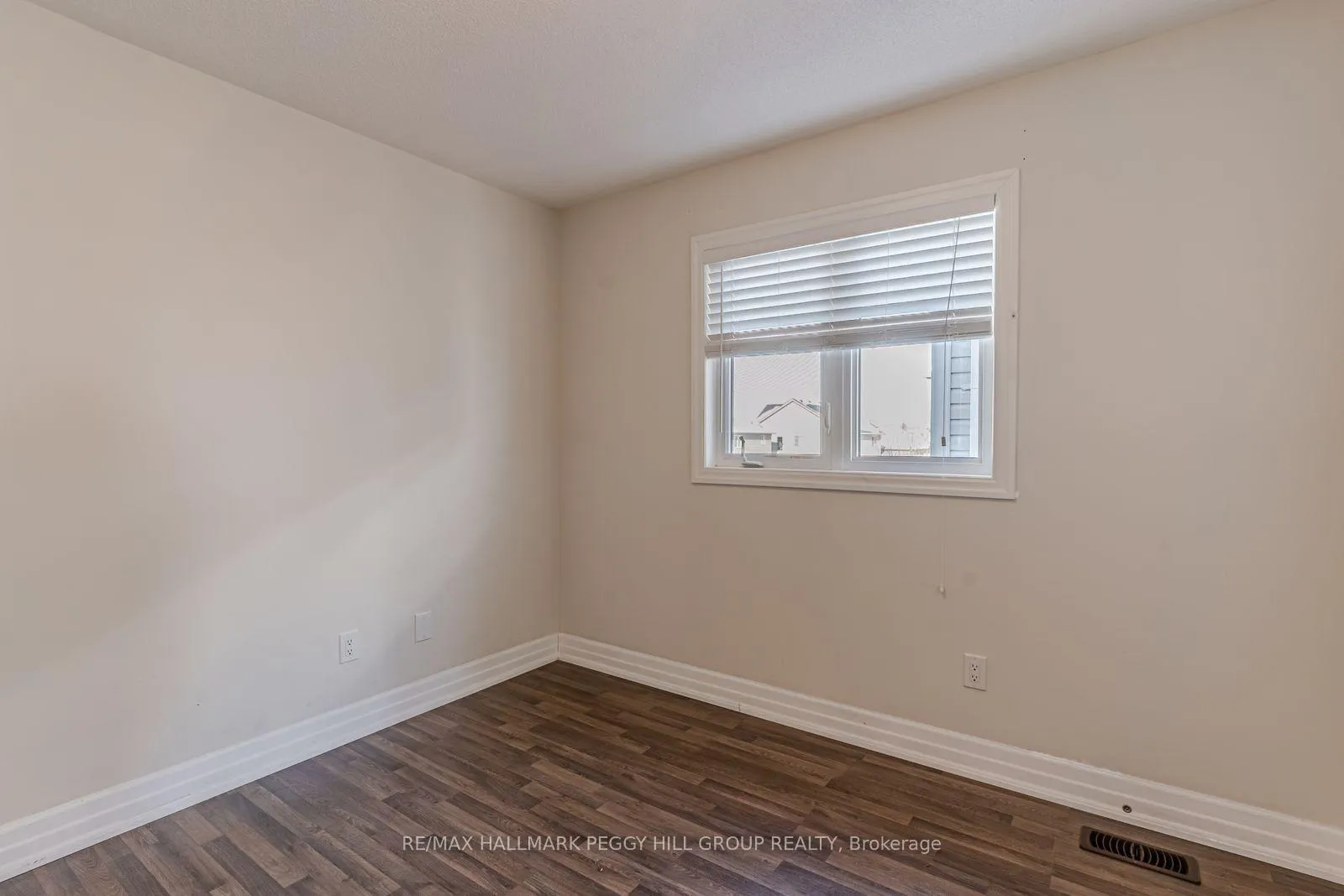 Photo 11 of 181 Wagner Crescent, Essa, Angus — HOMEH