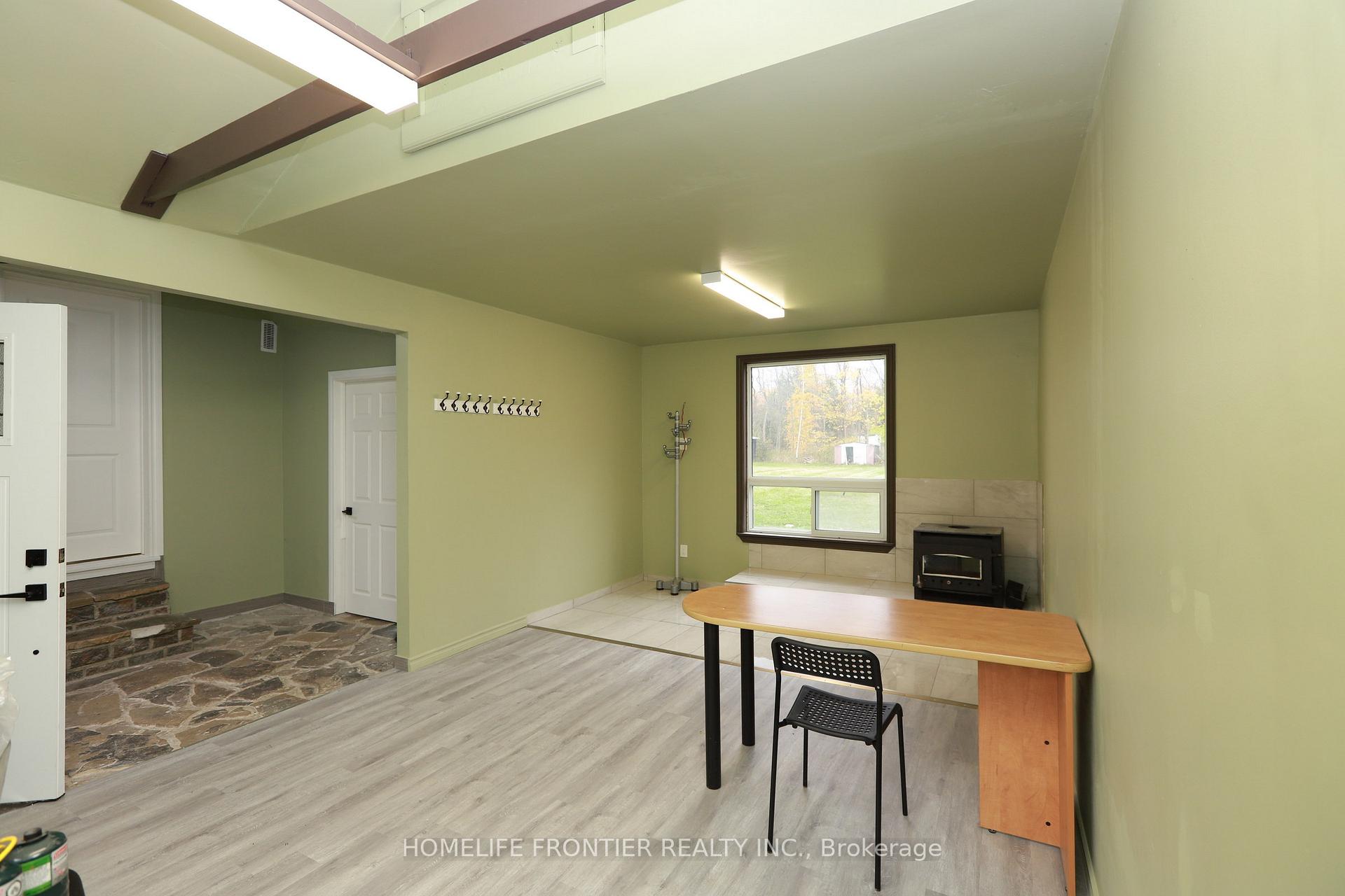 Photo 10 of 19 Betty Boulevard, Wasaga Beach — HOMEH